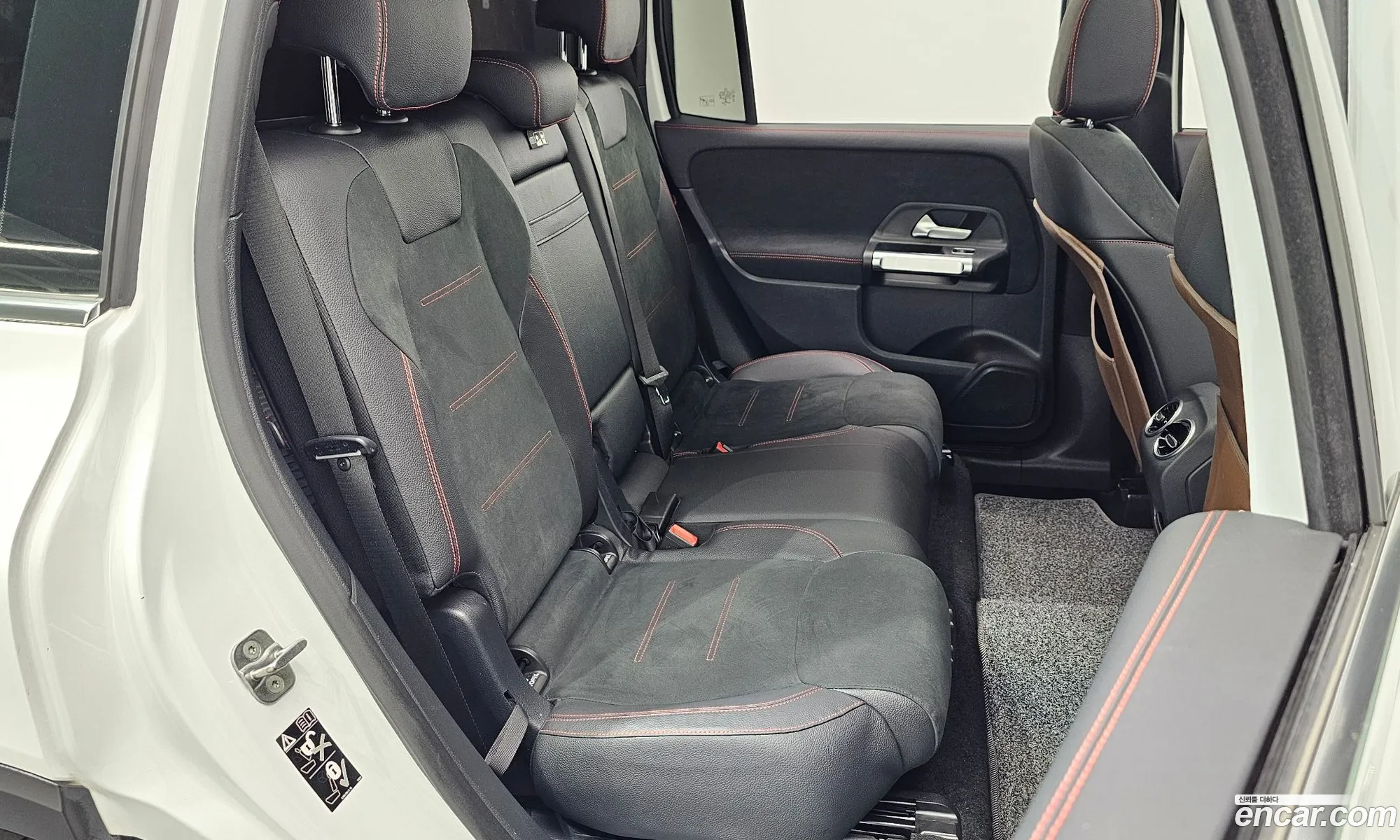 Mercedes-Benz GLB-Class X247 2023 — 19