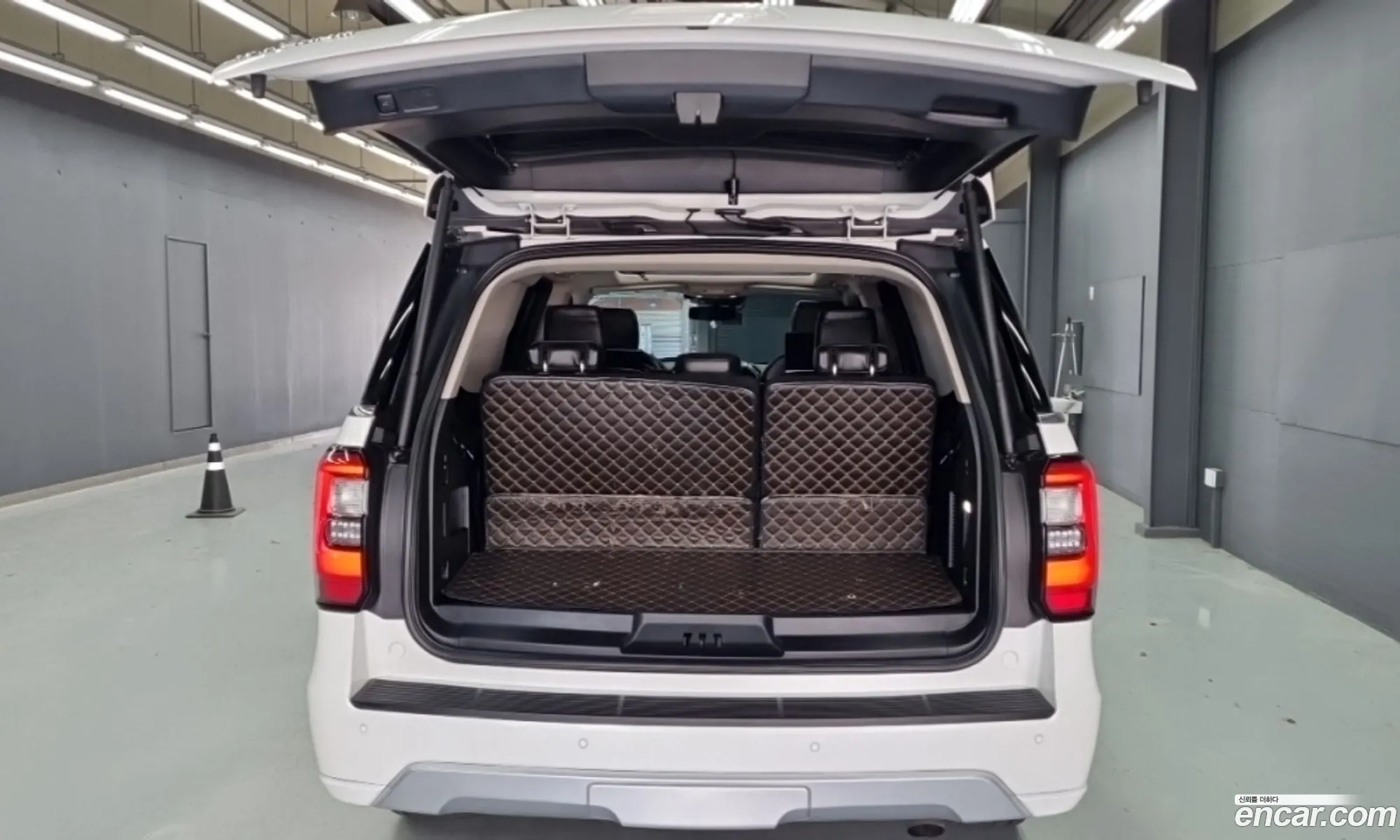 Ford Expedition 2021 — 10