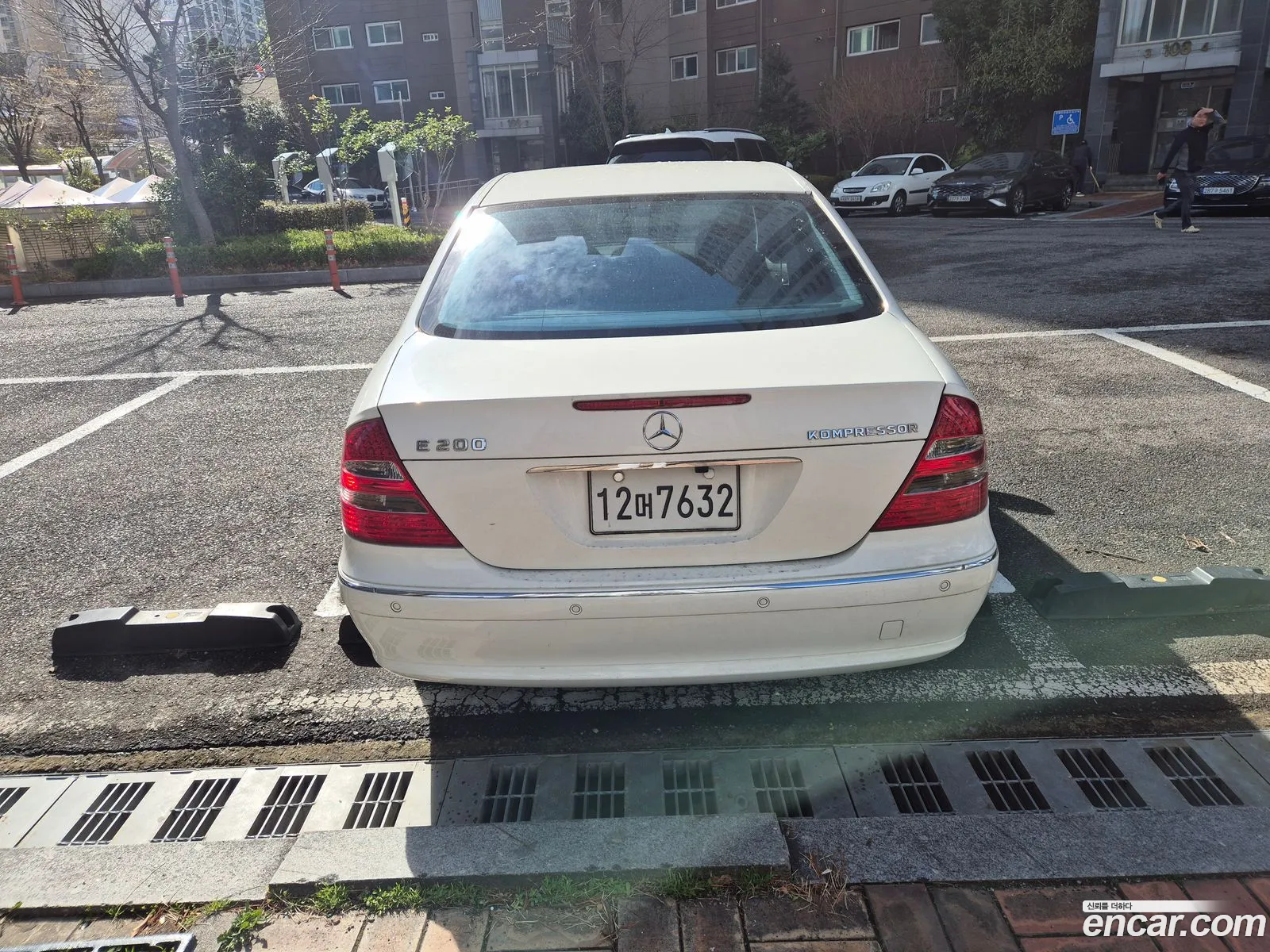 Mercedes-Benz E-Class W211 2006 — 2