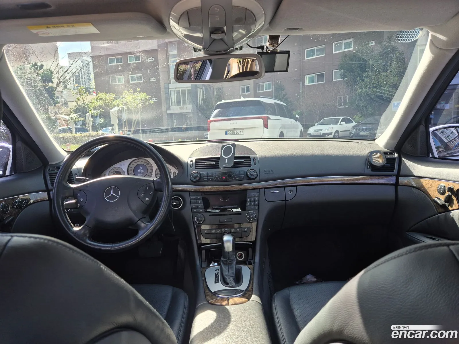 Mercedes-Benz E-Class W211 2006 — 9