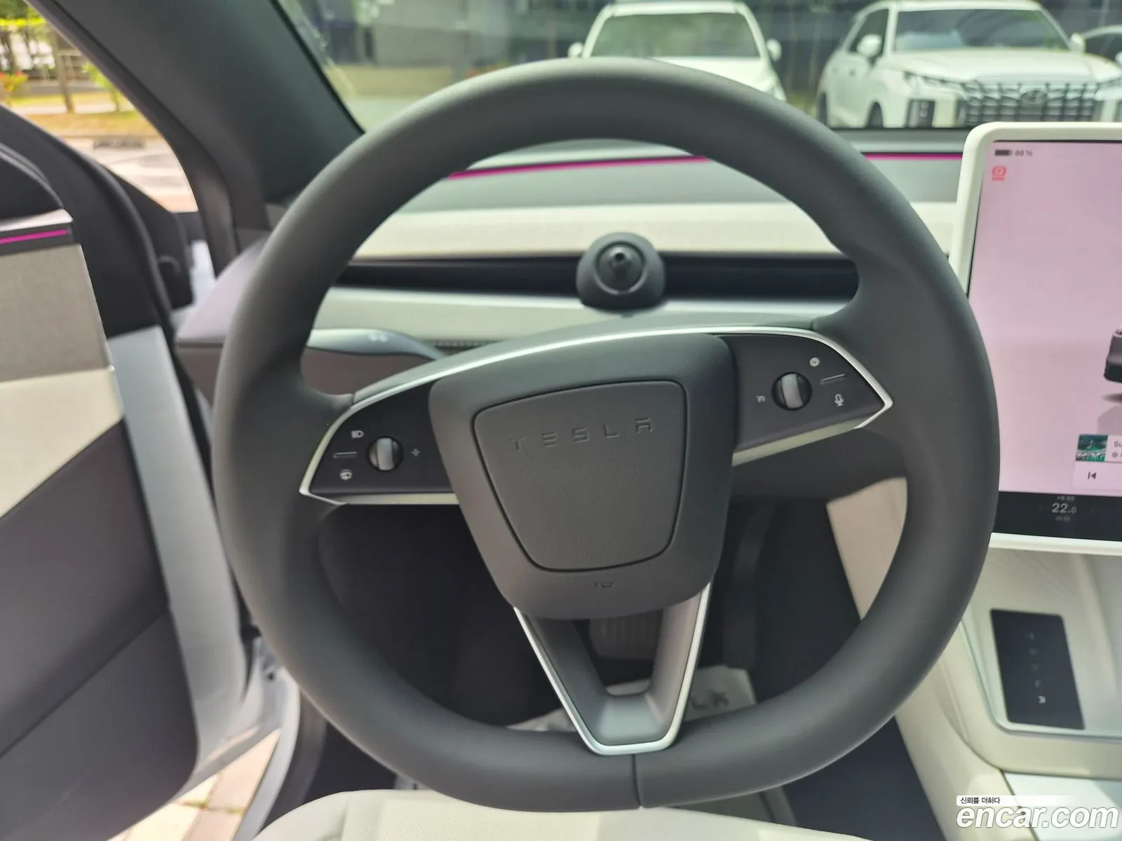 Tesla Model Y 2026 — 7