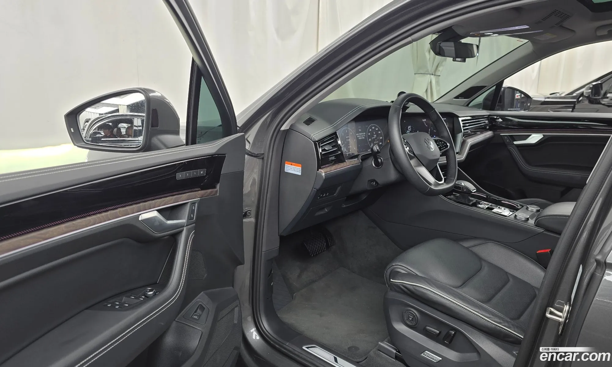 Volkswagen Touareg 2024 — 21