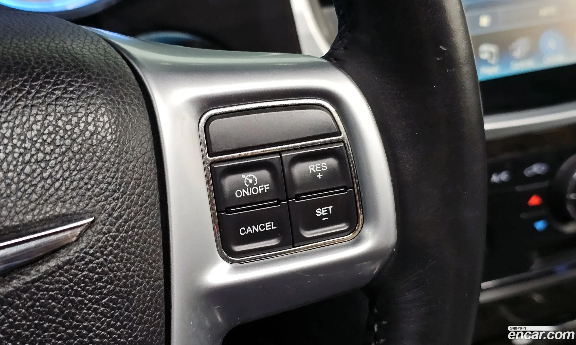 Chrysler 300C 2013 2C3CCACGXDH516617 — 12