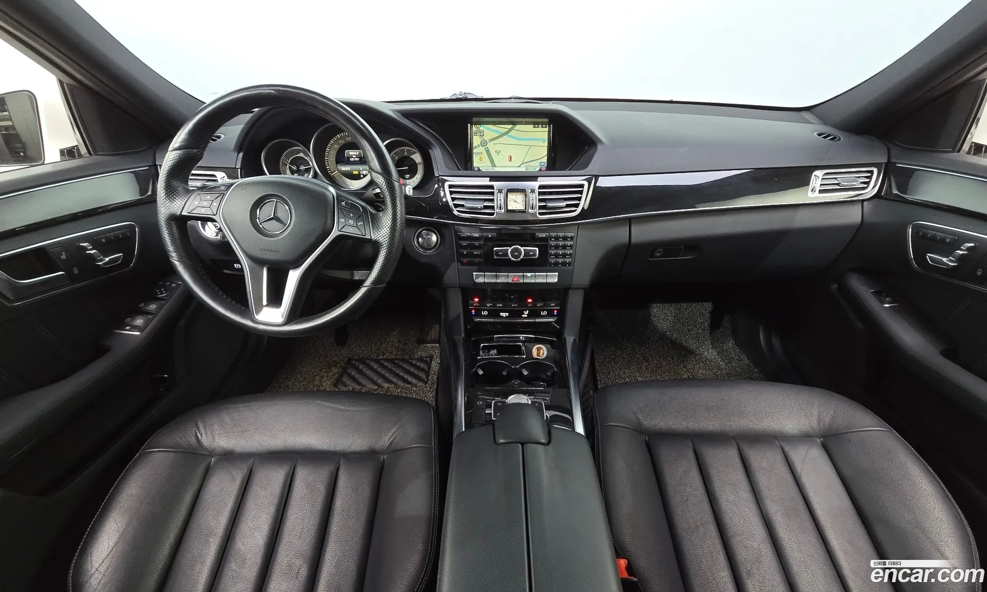 Mercedes-Benz E-Class W212 2013 WDDHF0CBXEA822259 — 17