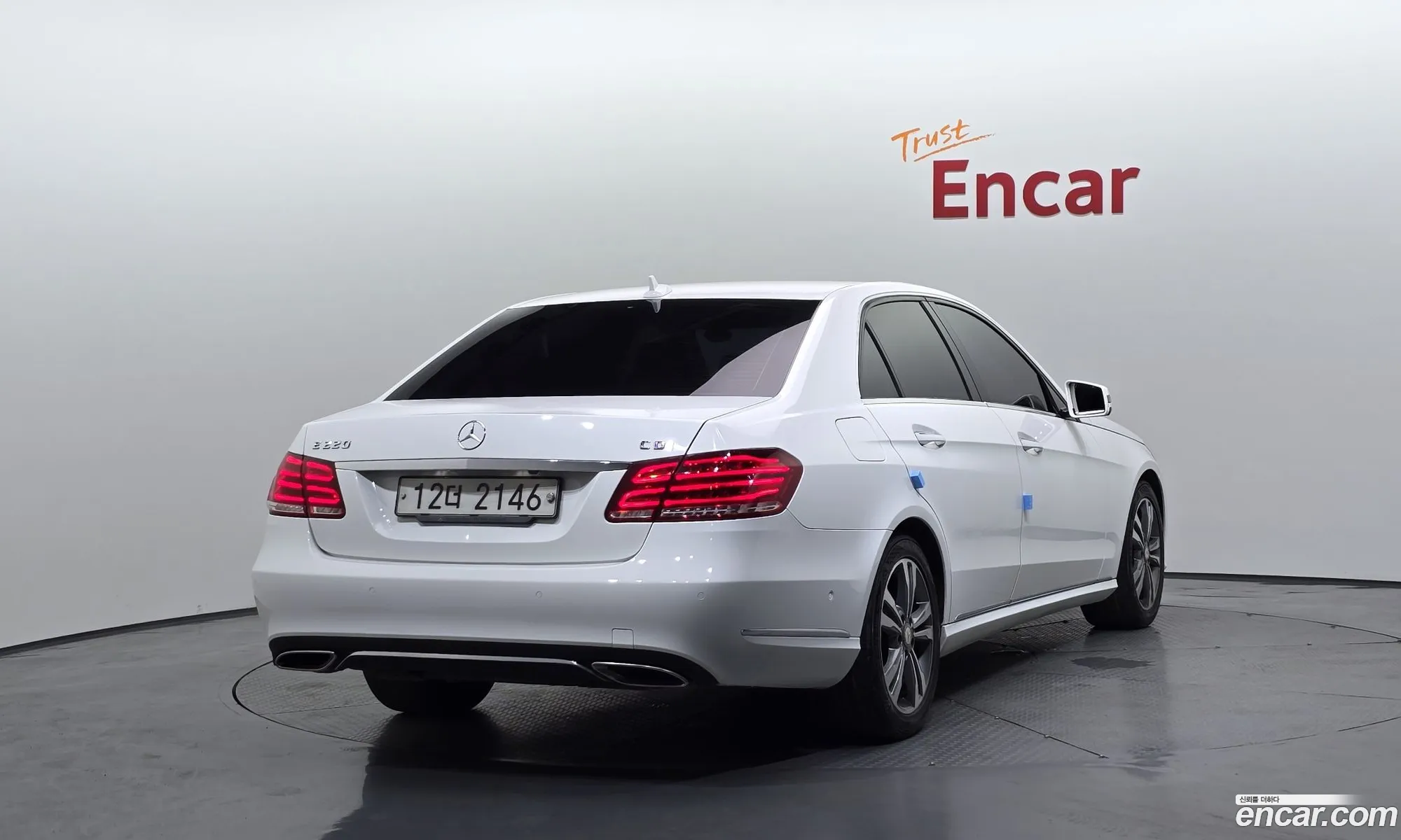 Mercedes-Benz E-Class W212 2013 WDDHF0CBXEA822259 — 19