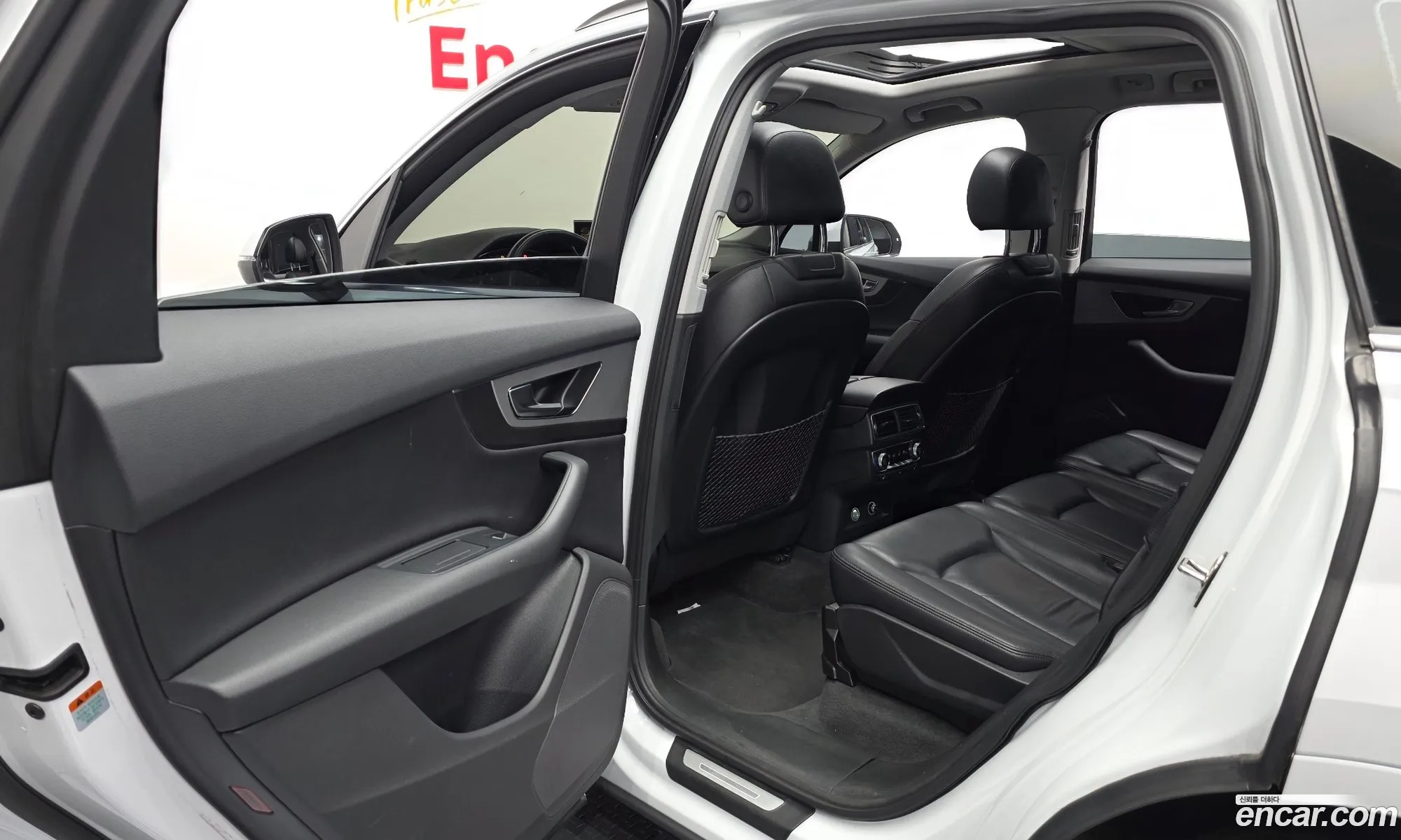 Audi Q7 2019 WAUZZZ4M1KD043866 — 26