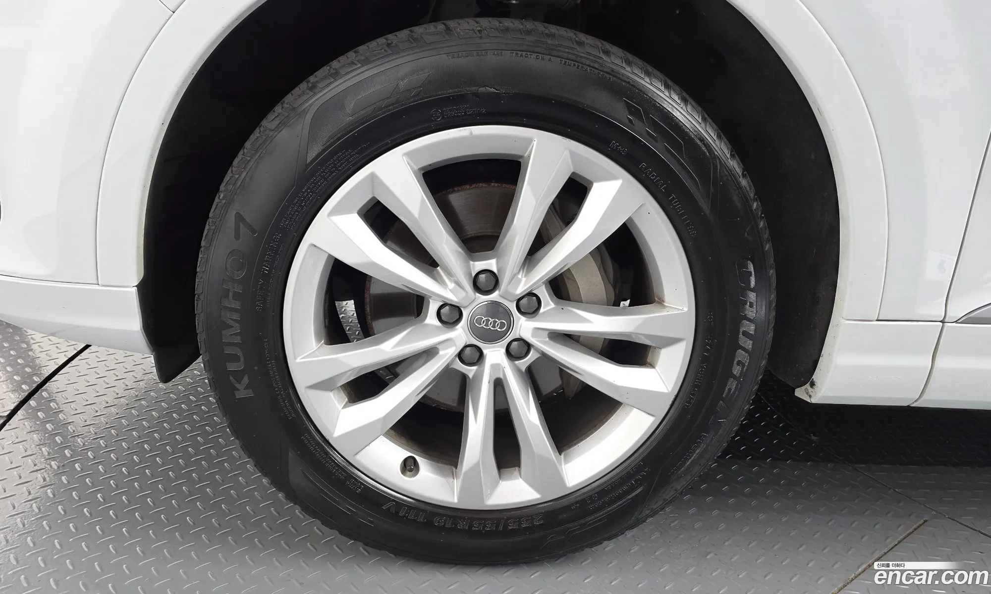 Audi Q7 2019 WAUZZZ4M1KD043866 — 16