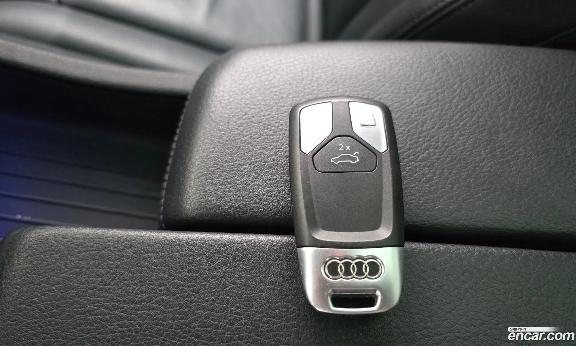 Audi Q7 2019 WAUZZZ4M1KD043866 — 2