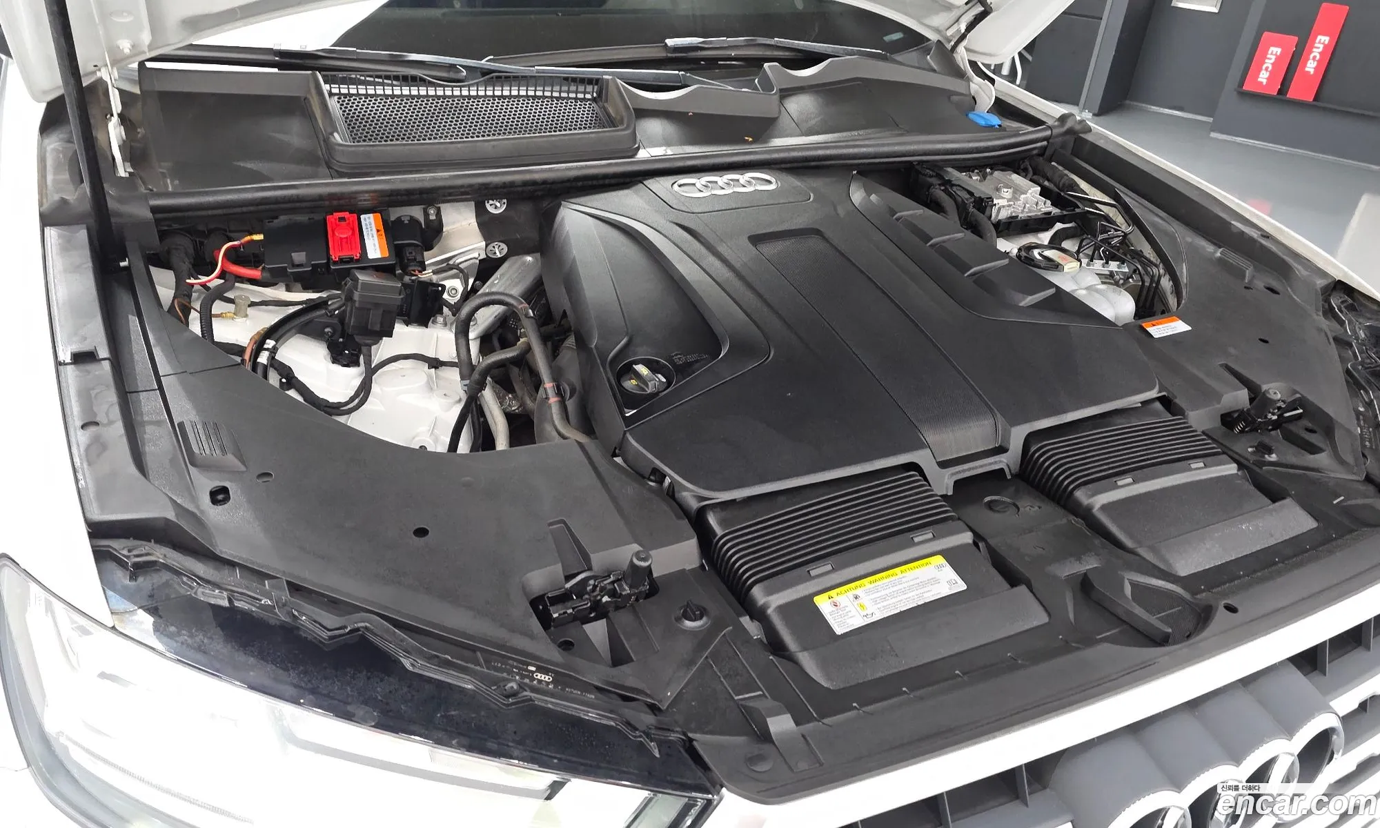 Audi Q7 2019 WAUZZZ4M1KD043866 — 27