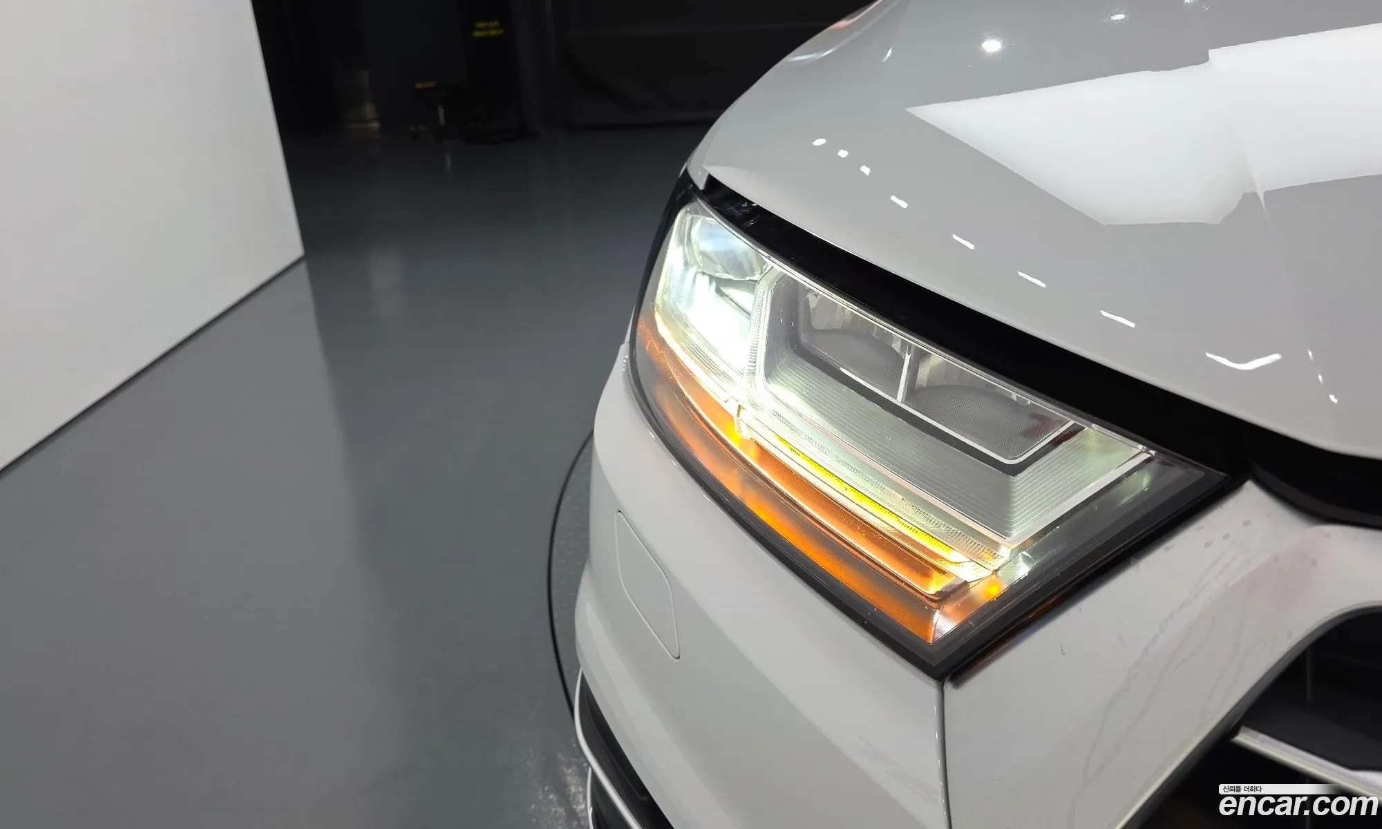 Audi Q7 2019 WAUZZZ4M1KD043866 — 12
