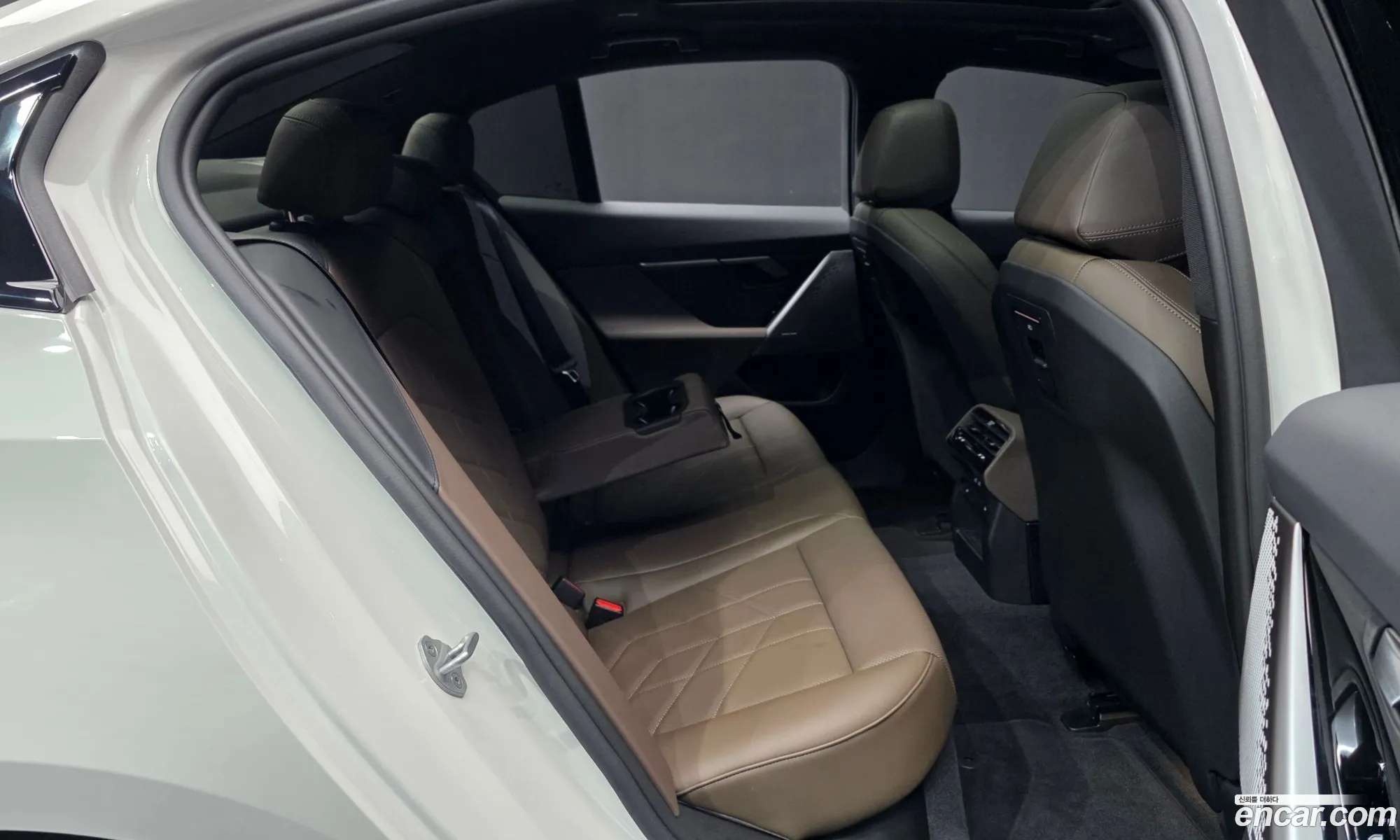 BMW 5 Series 2026 — 27
