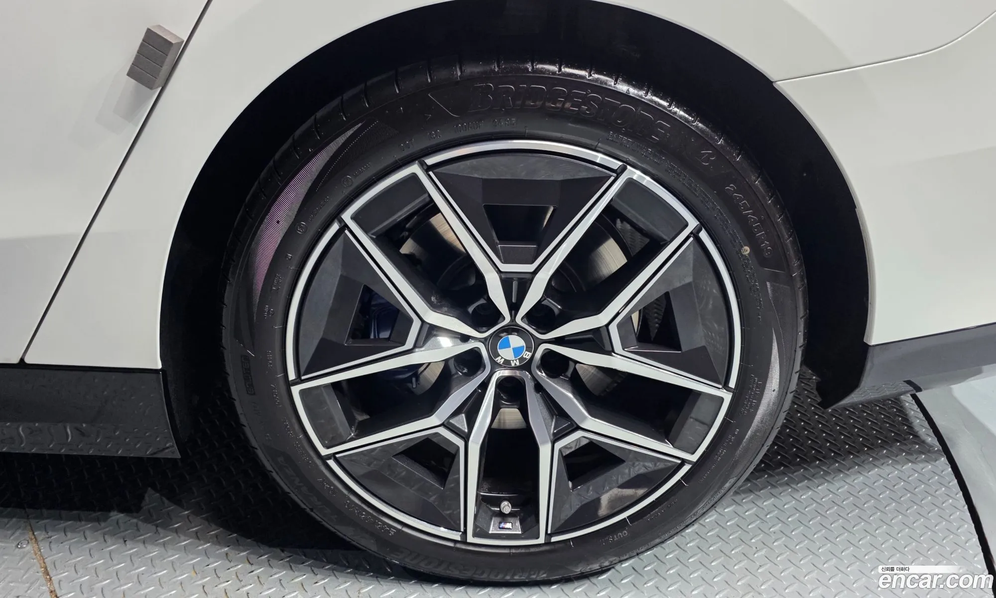 BMW 5 Series 2026 — 11