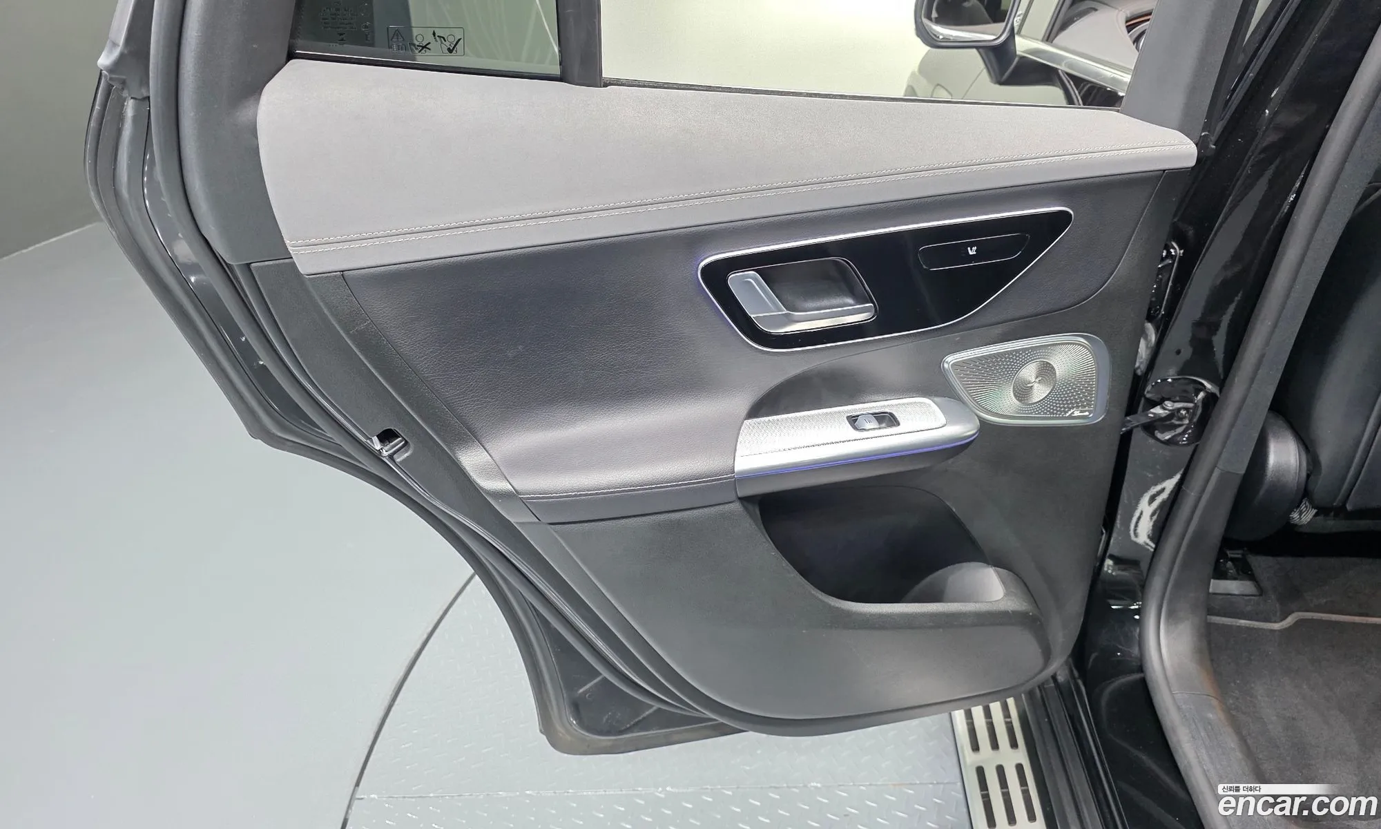 Mercedes-Benz EQE SUV X294 2023 — 29