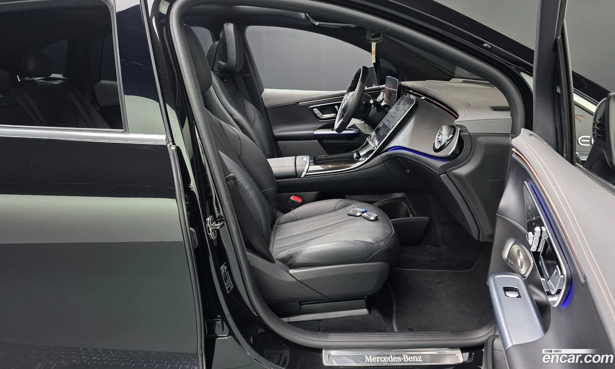 Mercedes-Benz EQE SUV X294 2023 — 30