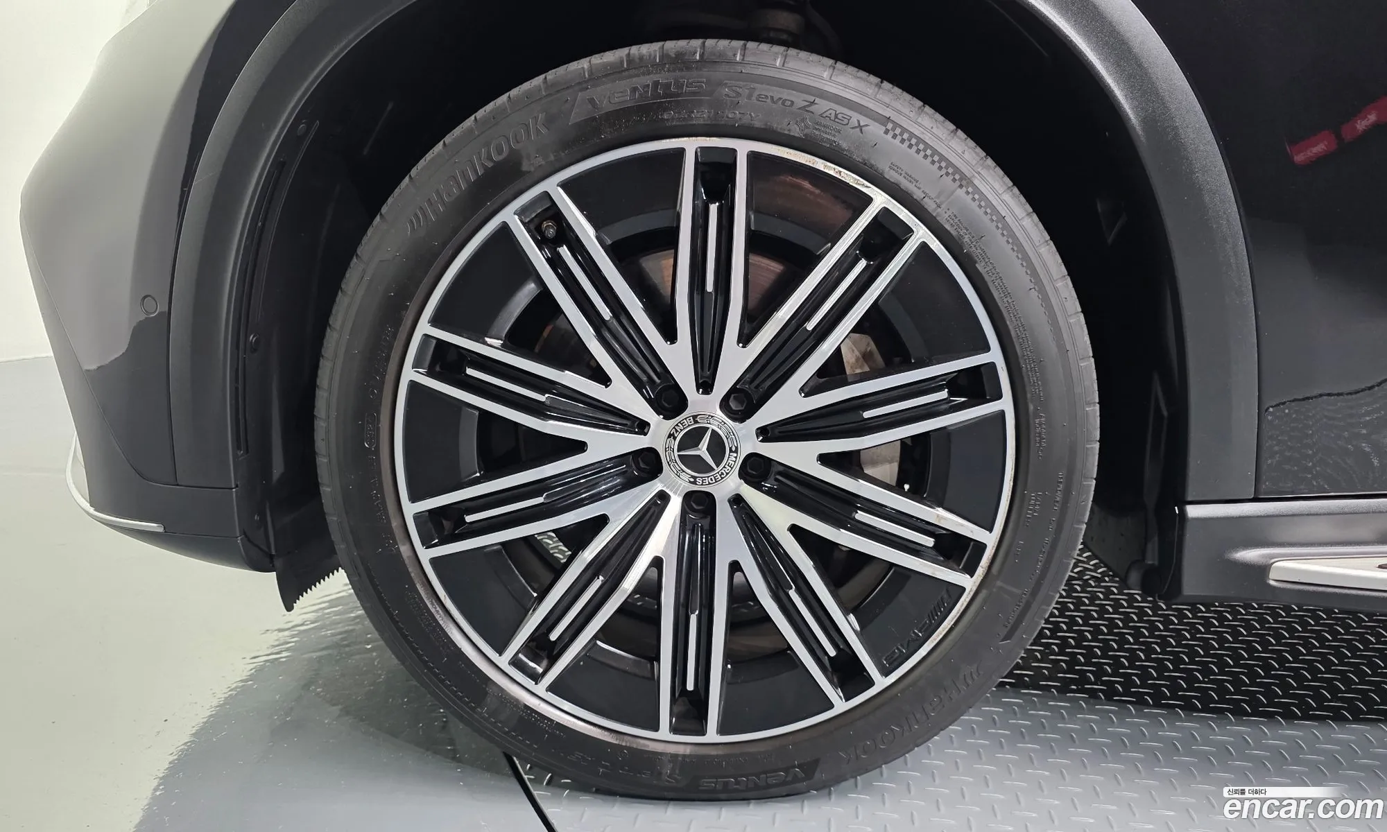 Mercedes-Benz EQE SUV X294 2023 — 34