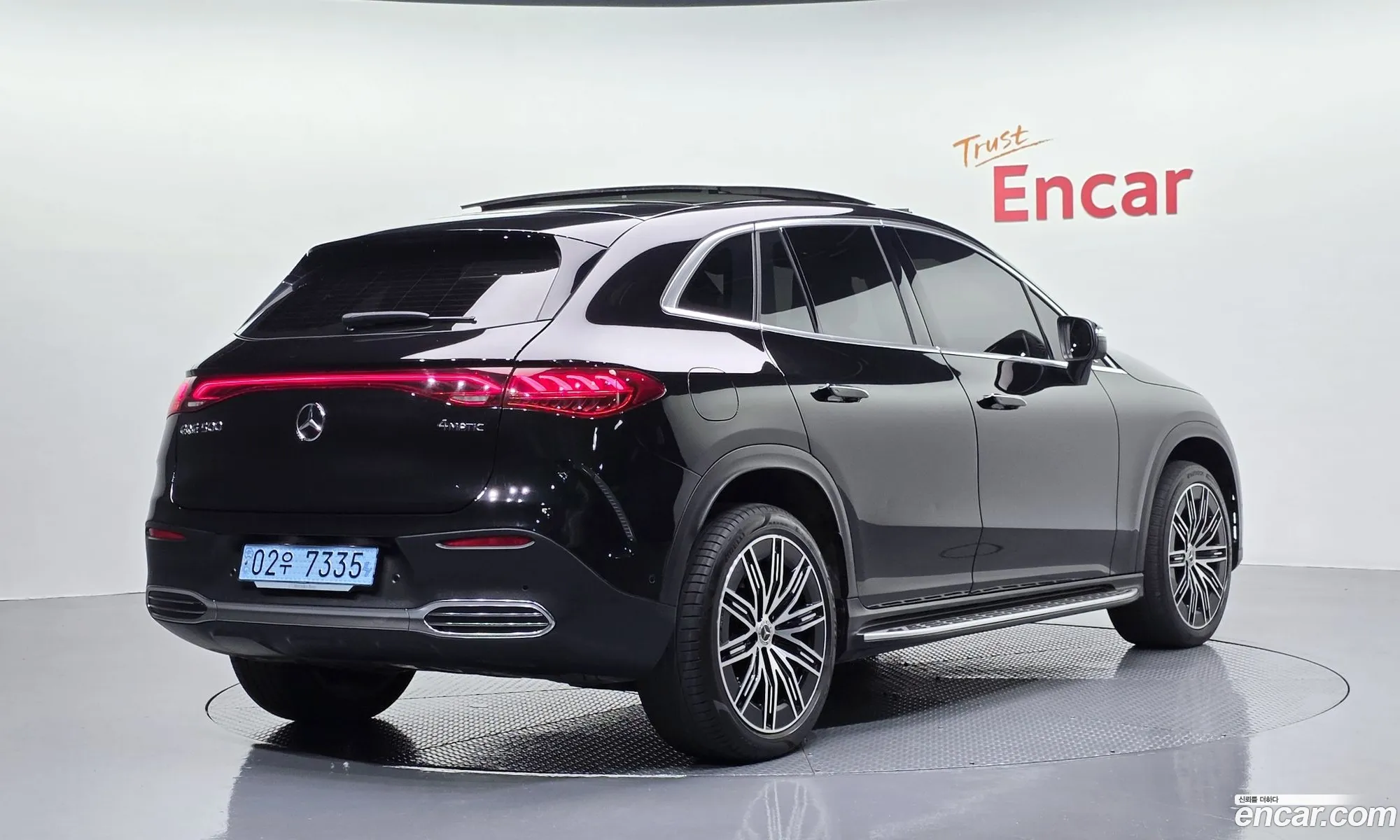 Mercedes-Benz EQE SUV X294 2023 — 24