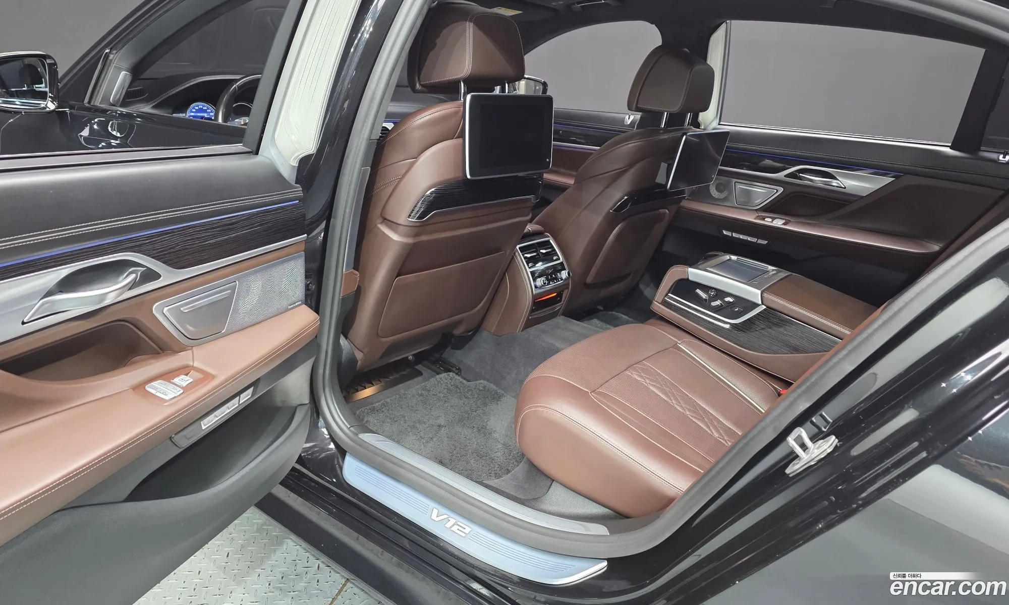 BMW 7 Series 2017 — 24