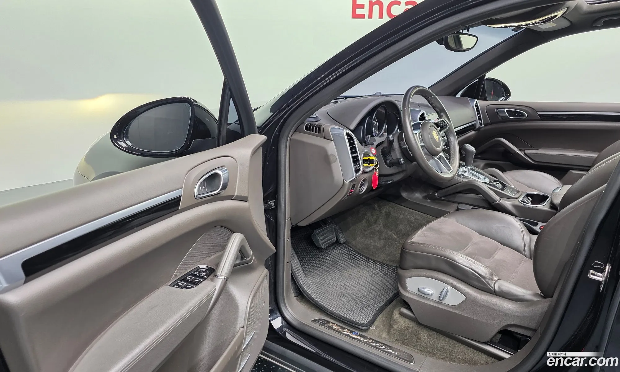 Porsche Cayenne 2017 WP1AF2922HKA32370 — 4