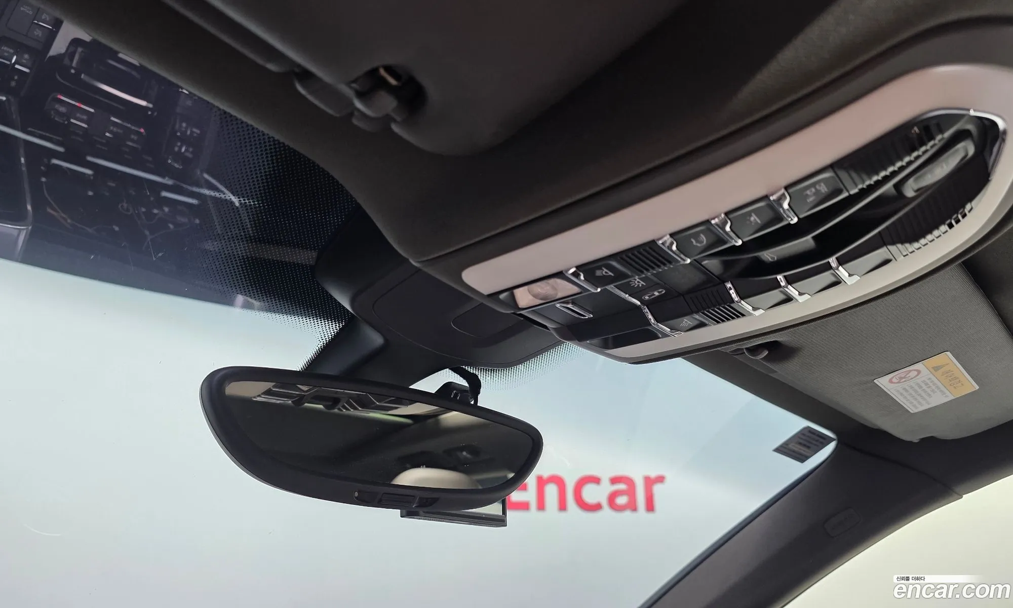 Porsche Cayenne 2017 WP1AF2922HKA32370 — 19