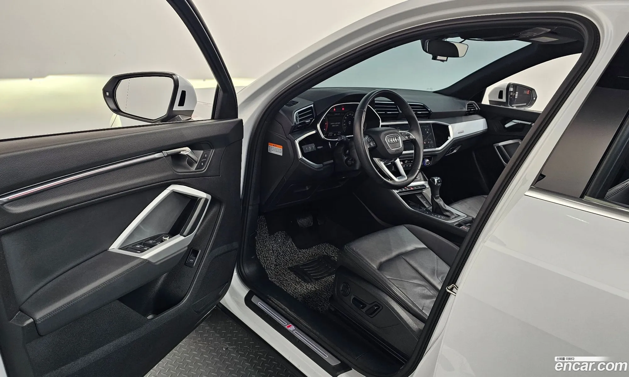 Audi Q3 2022 WAUZZZF30P1011990 — 6