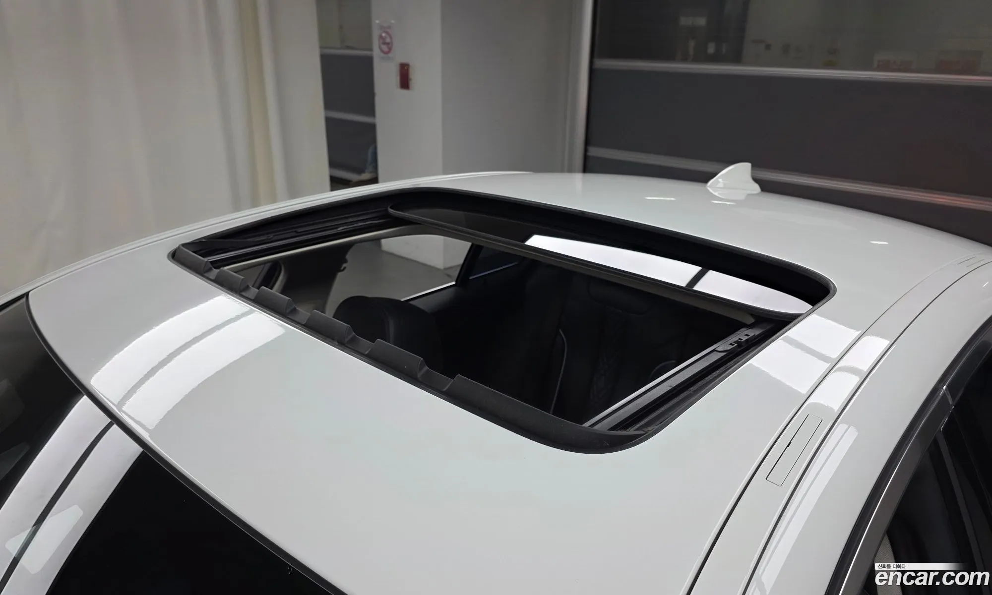 BMW 5 Series 2019 — 18