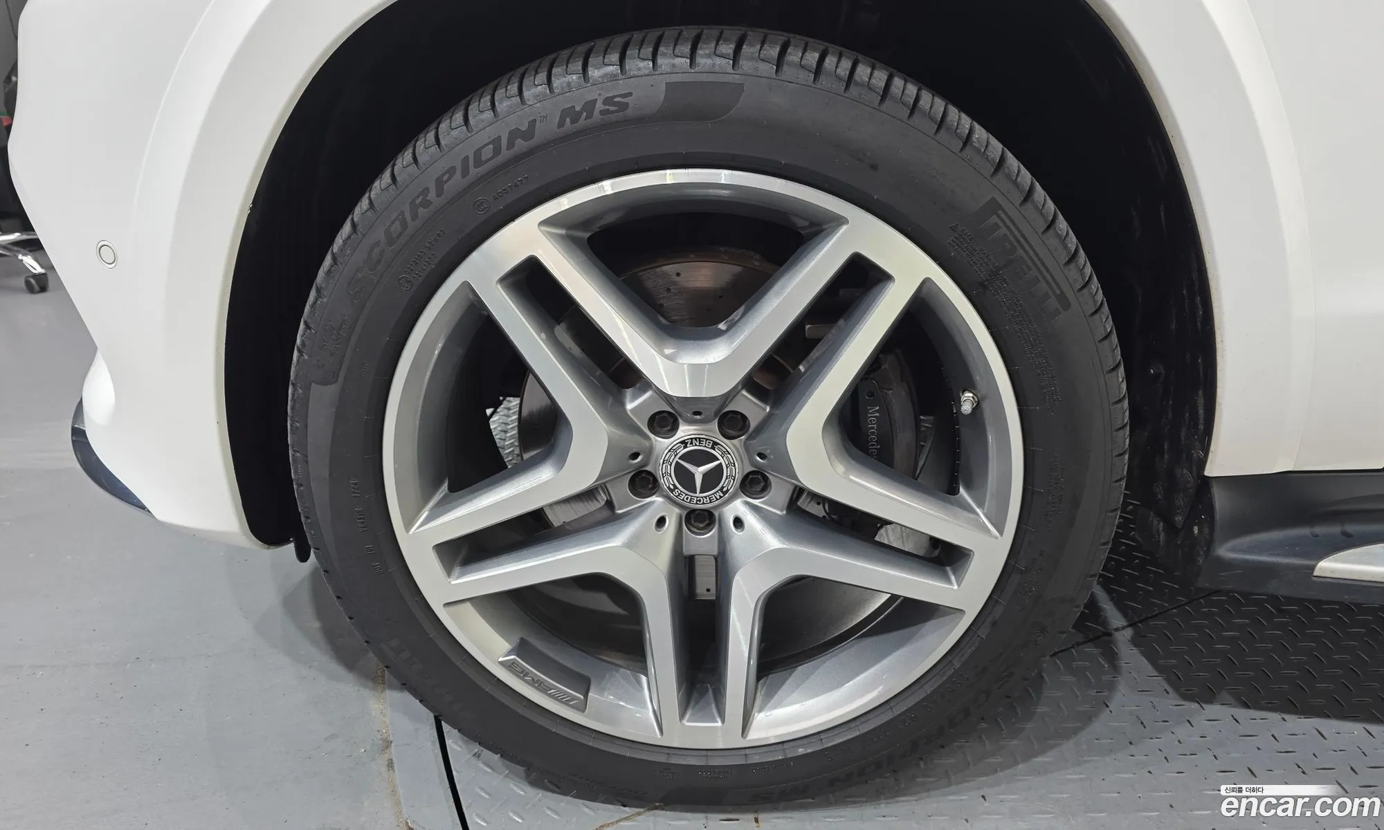 Mercedes-Benz GLS-Class X166 2018 WDCDF2EE0JB069481 — 4