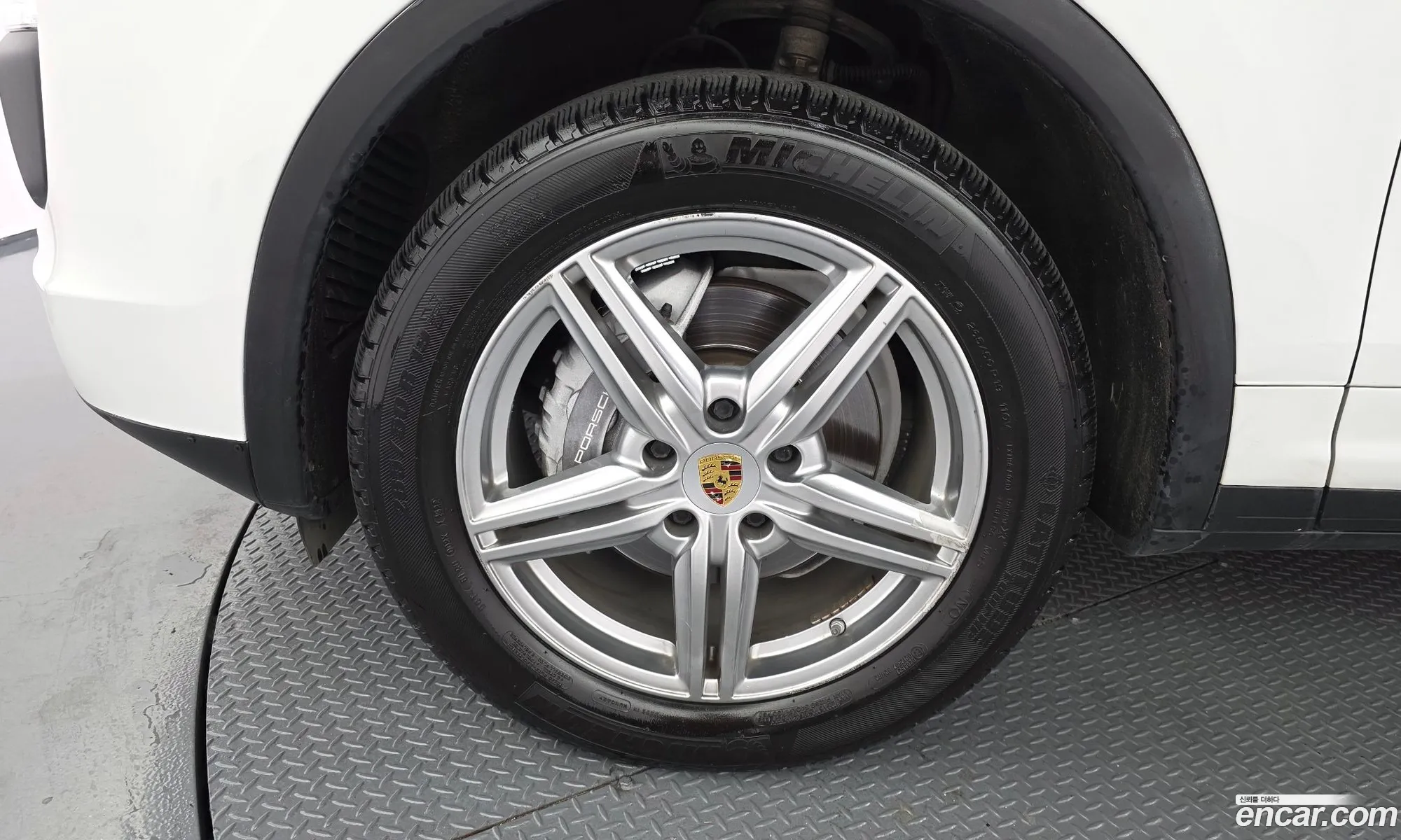 Porsche Cayenne 2015 WP1AF2925FLA42575 — 19