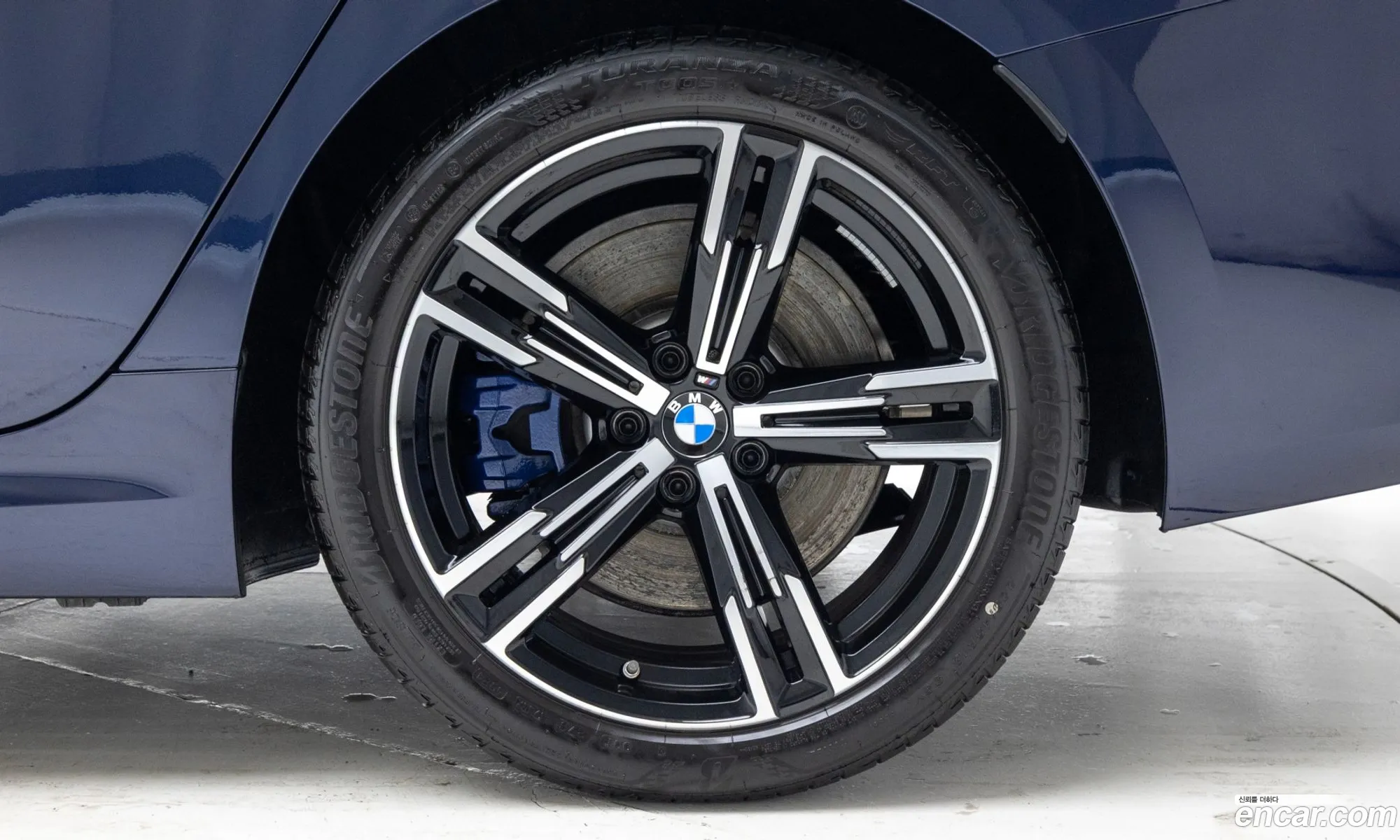 BMW 3 Series 2025 — 12