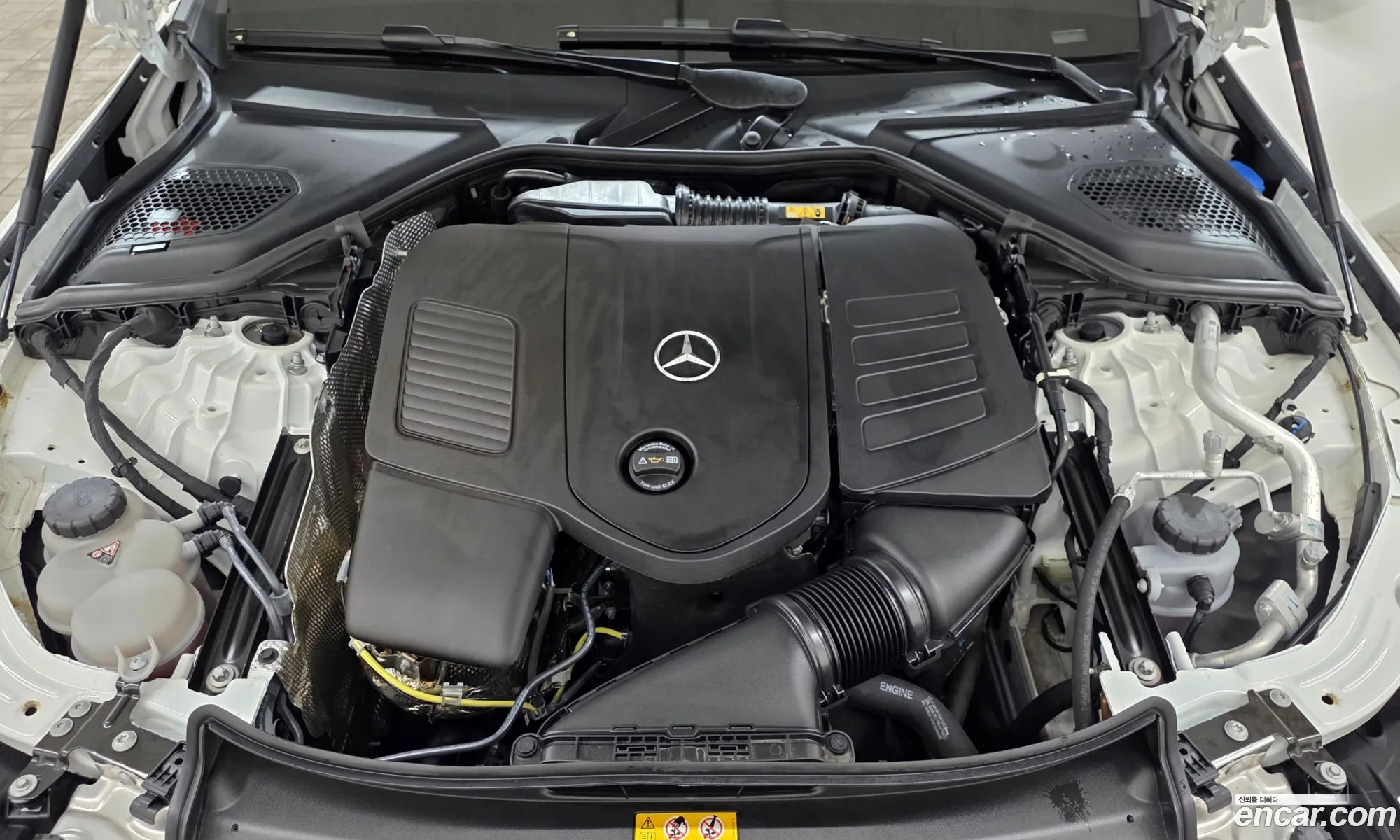 Mercedes-Benz E-Class W214 2025 — 12