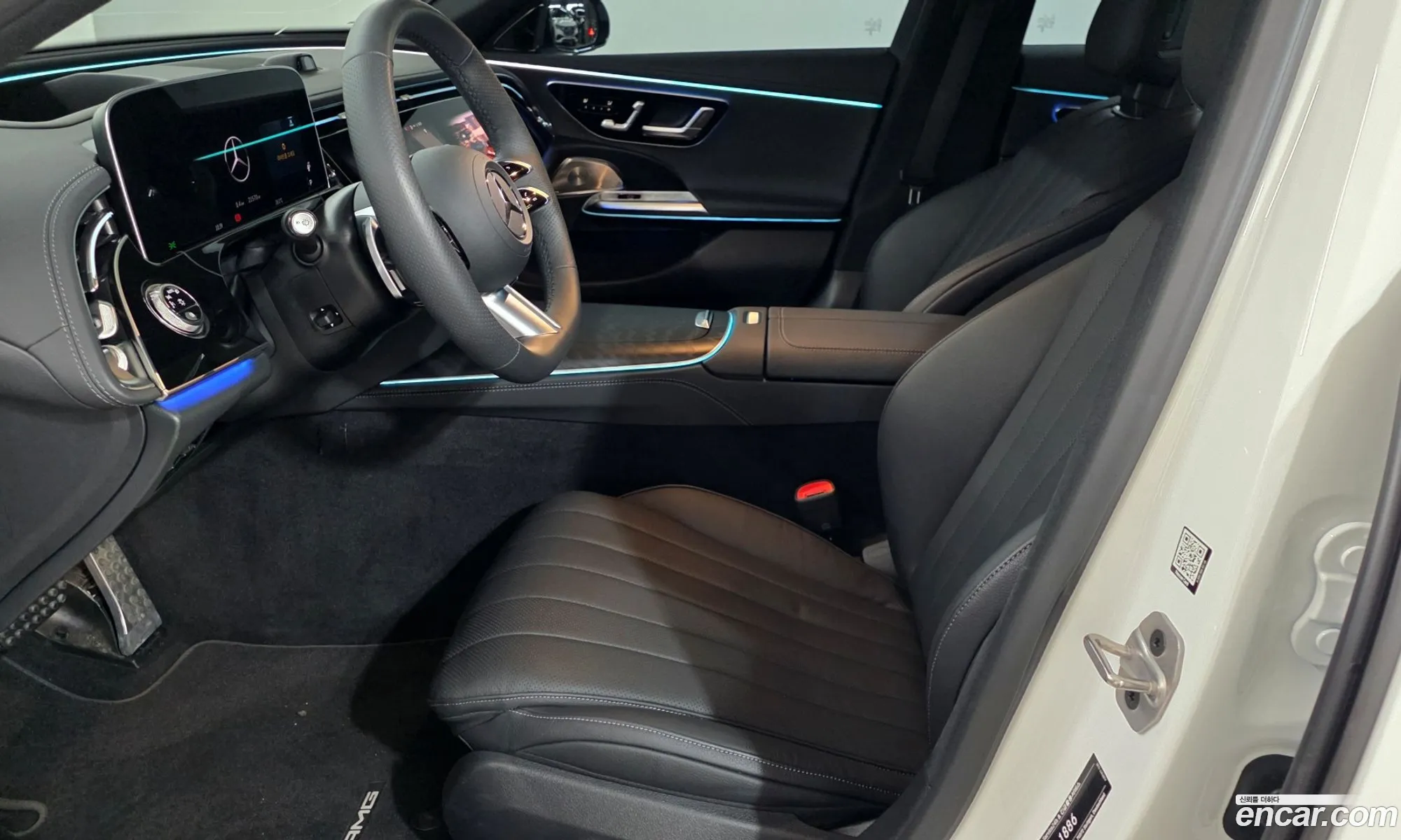 Mercedes-Benz E-Class W214 2025 — 10
