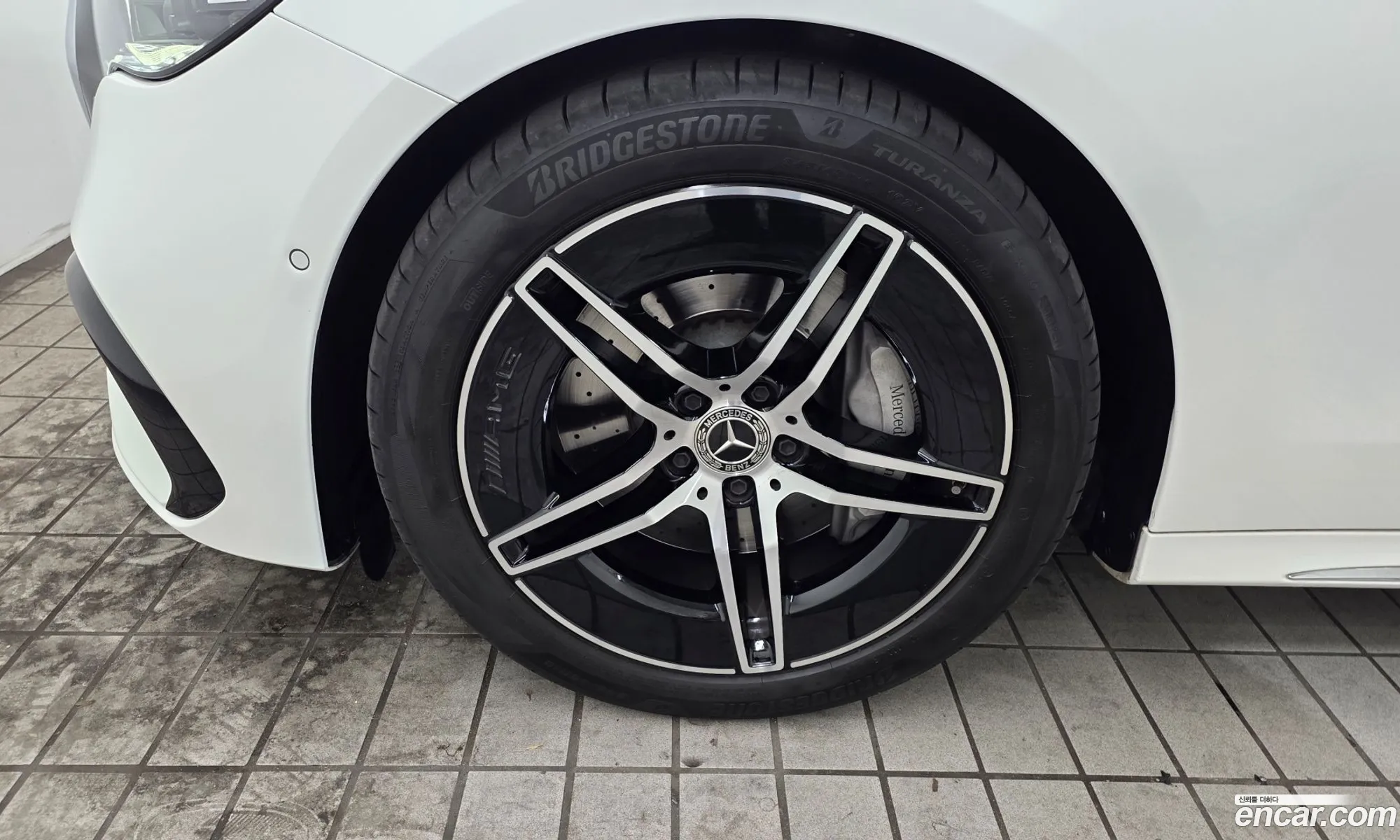 Mercedes-Benz E-Class W214 2025 — 15