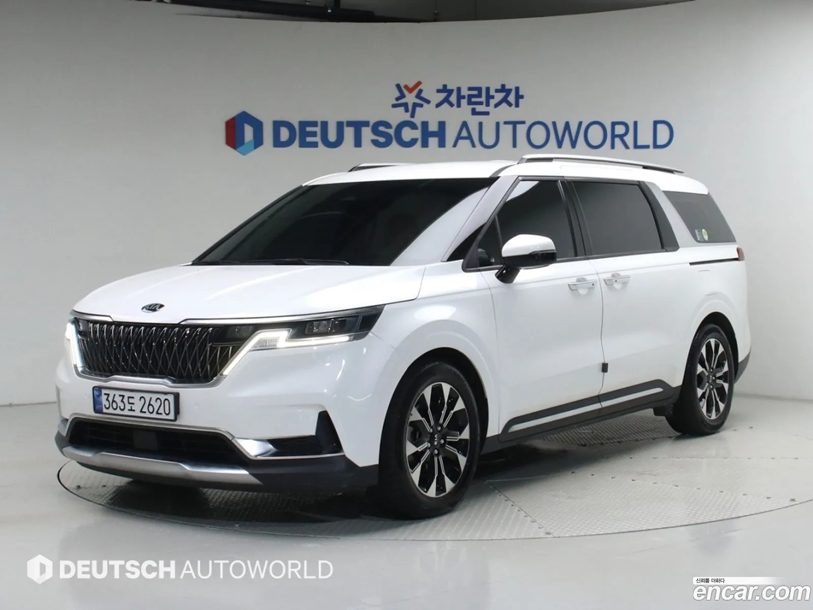 Kia Carnival 2021 — 3
