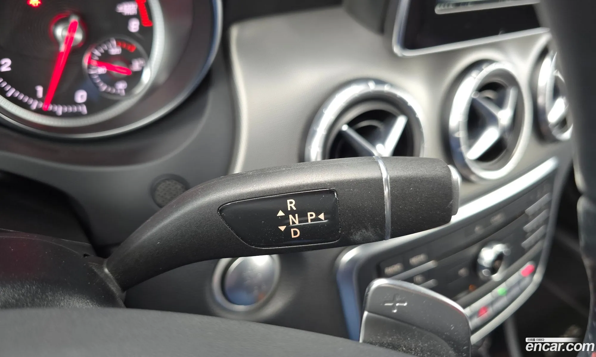 Mercedes-Benz CLA-Class C117 2018 — 24