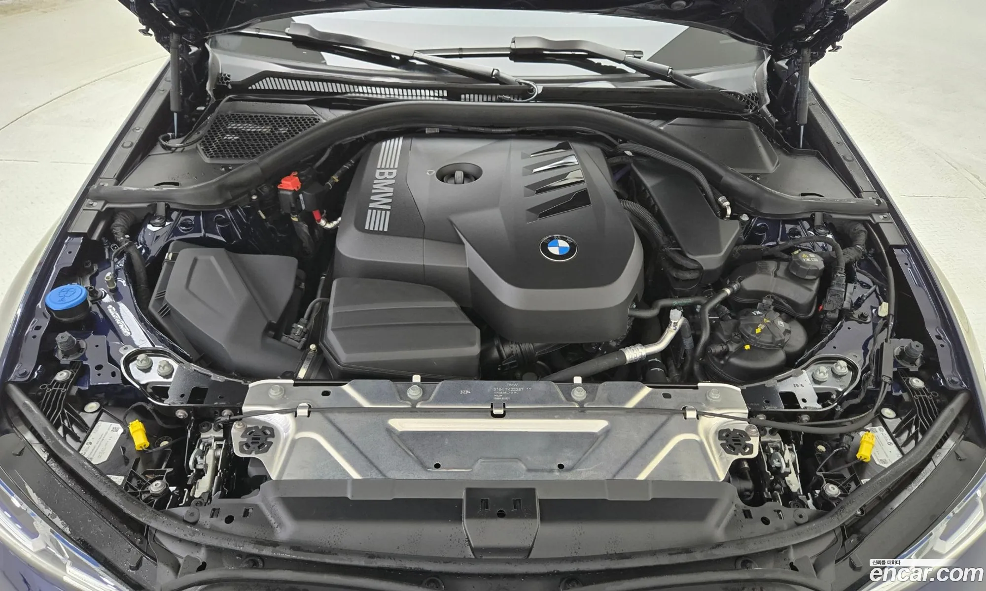 BMW 3 Series 2025 — 12