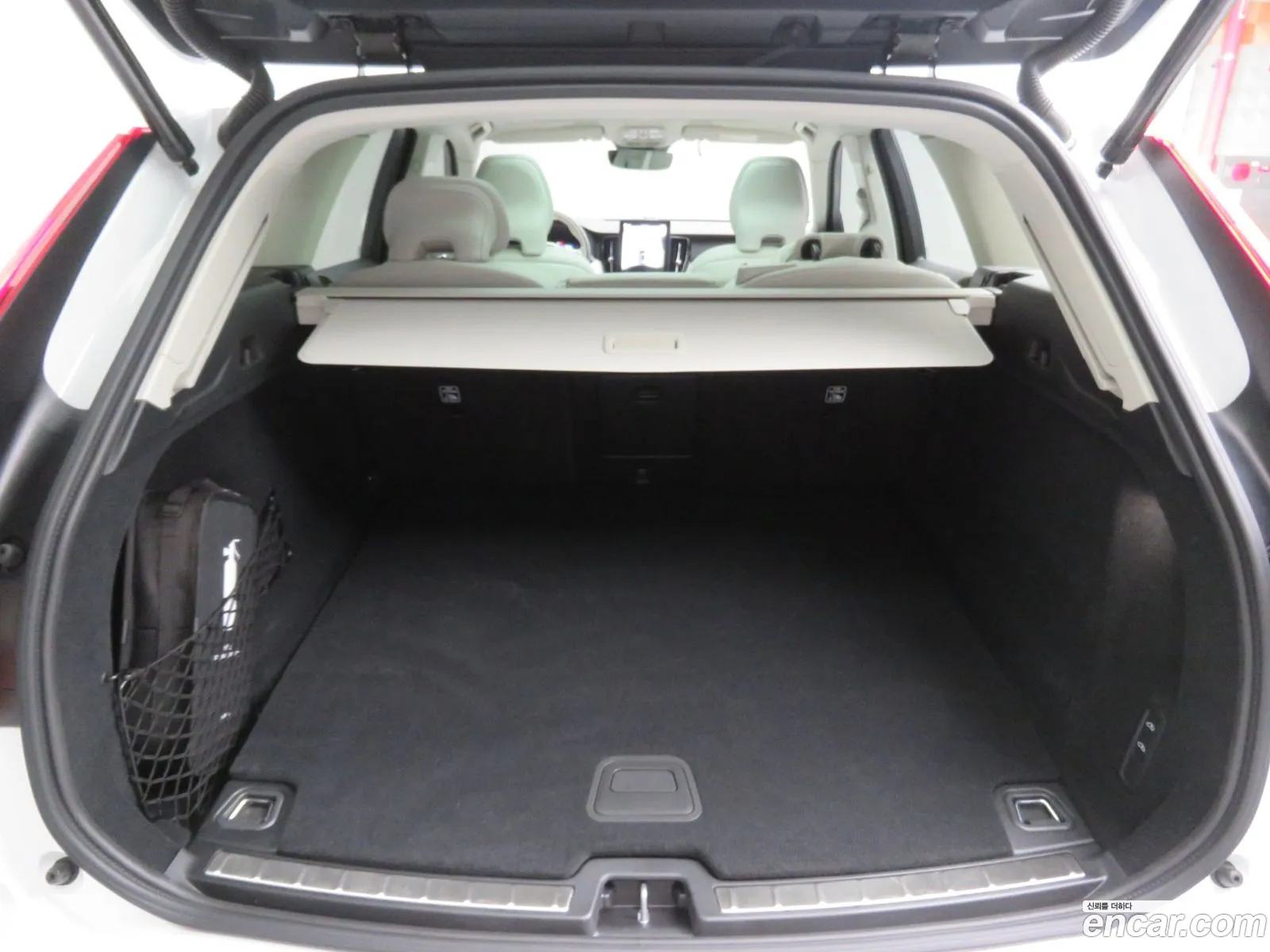 Volvo XC60 2026 — 4