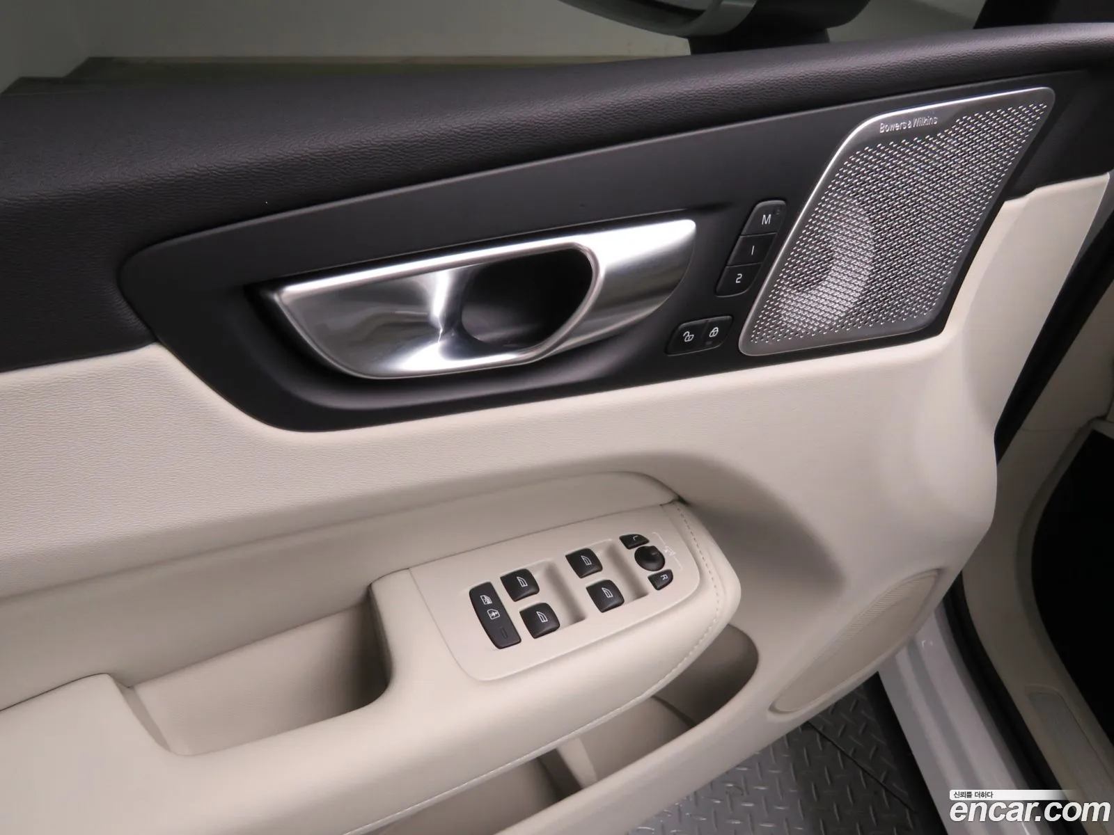 Volvo XC60 2026 — 15