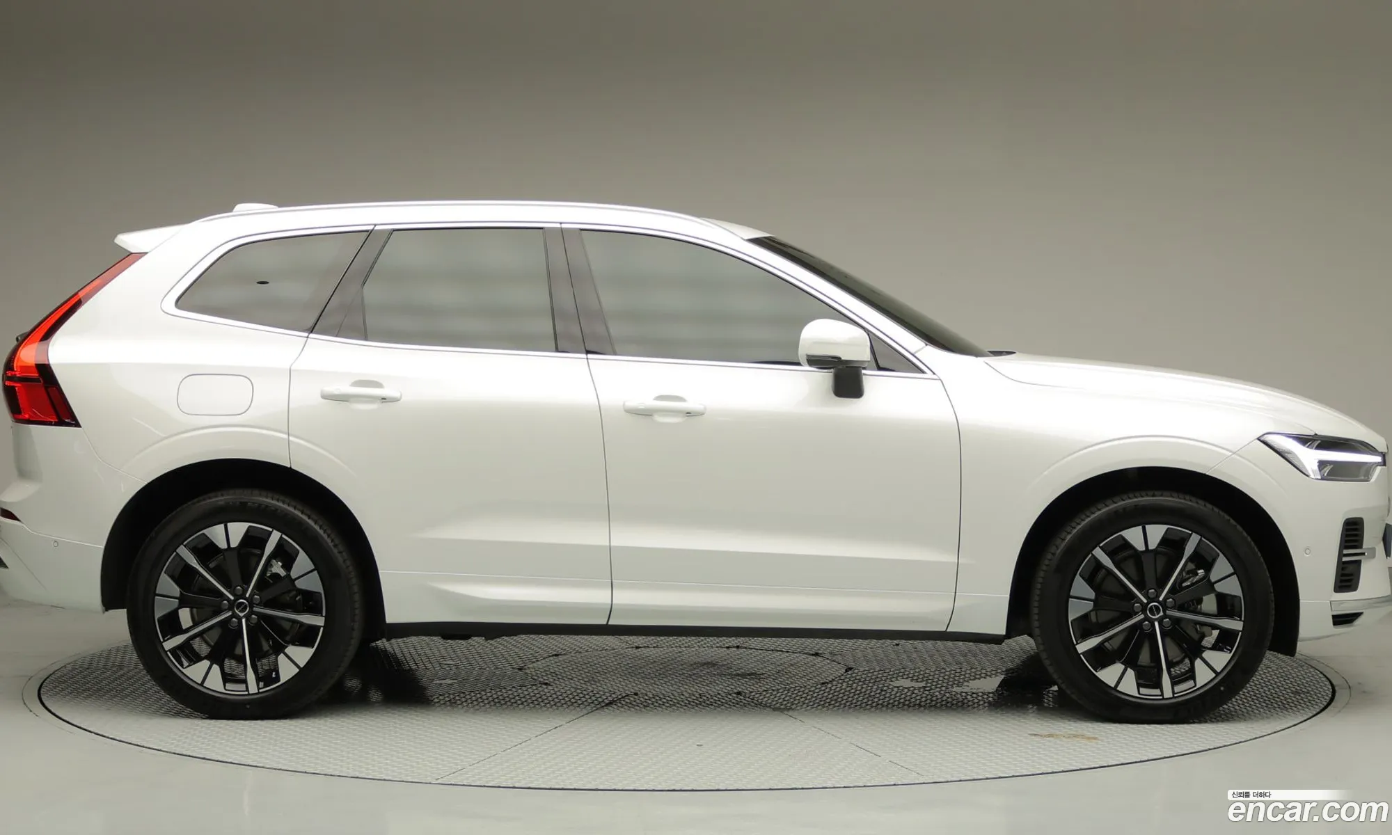 Volvo XC60 2026 — 16