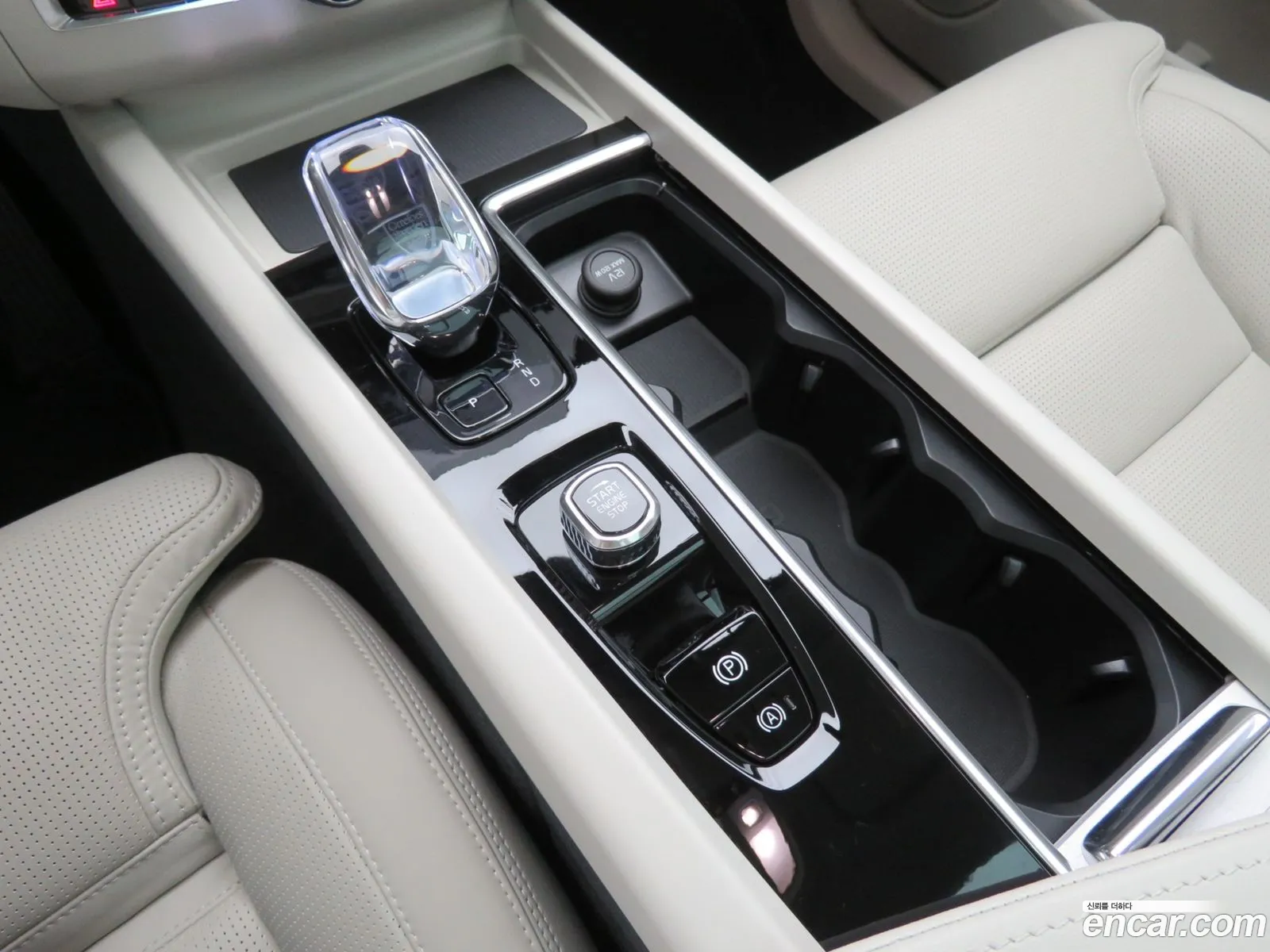 Volvo XC60 2026 — 18