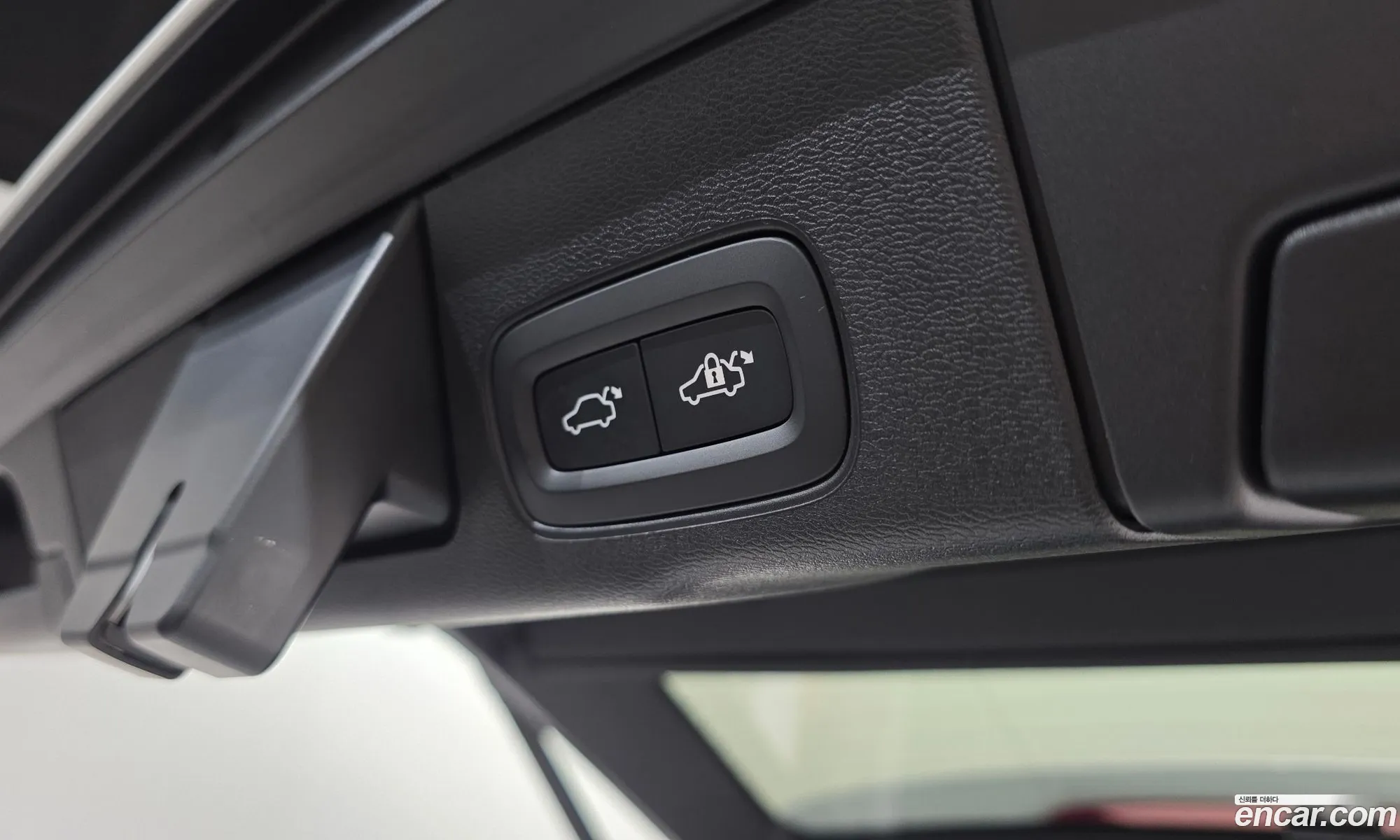Volvo XC60 2023 LYVUZ0623RB772234 — 21