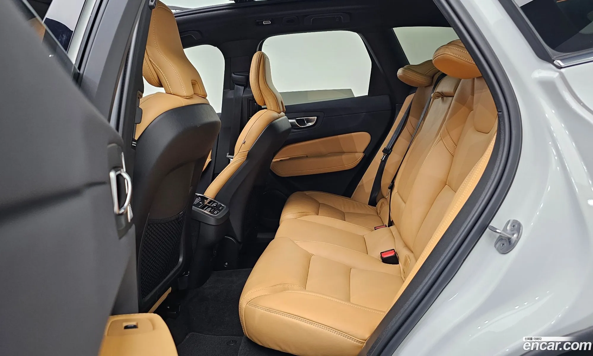 Volvo XC60 2023 LYVUZ0623RB772234 — 6