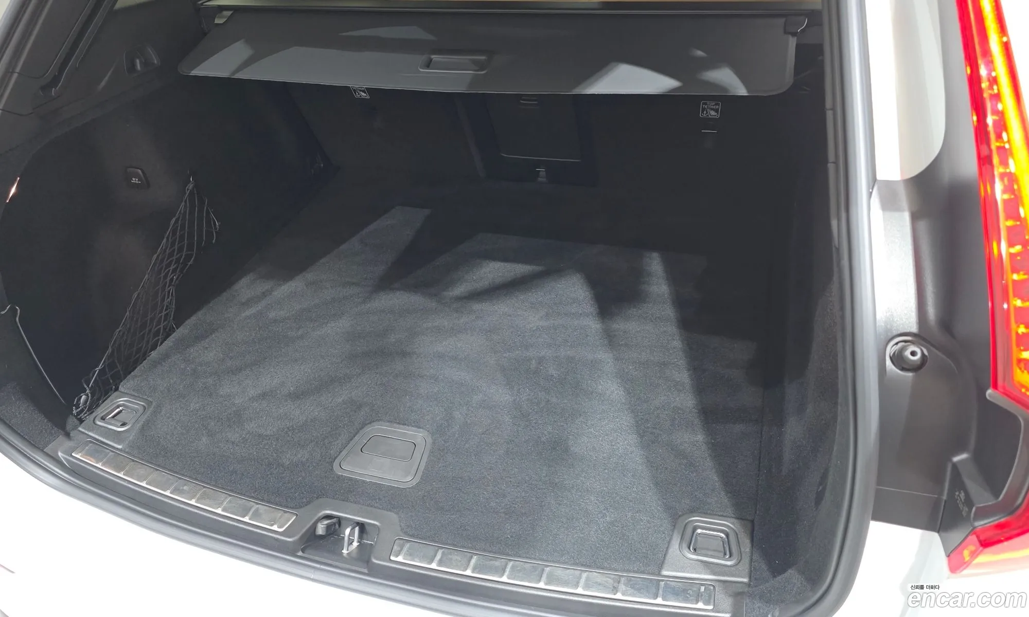 Volvo XC60 2023 LYVUZ0623RB772234 — 30