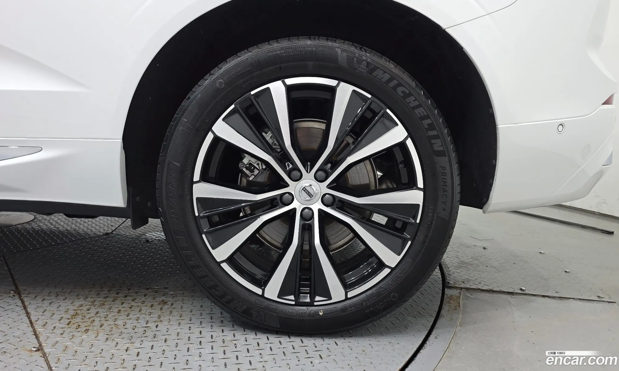 Volvo XC60 2023 LYVUZ0623RB772234 — 5
