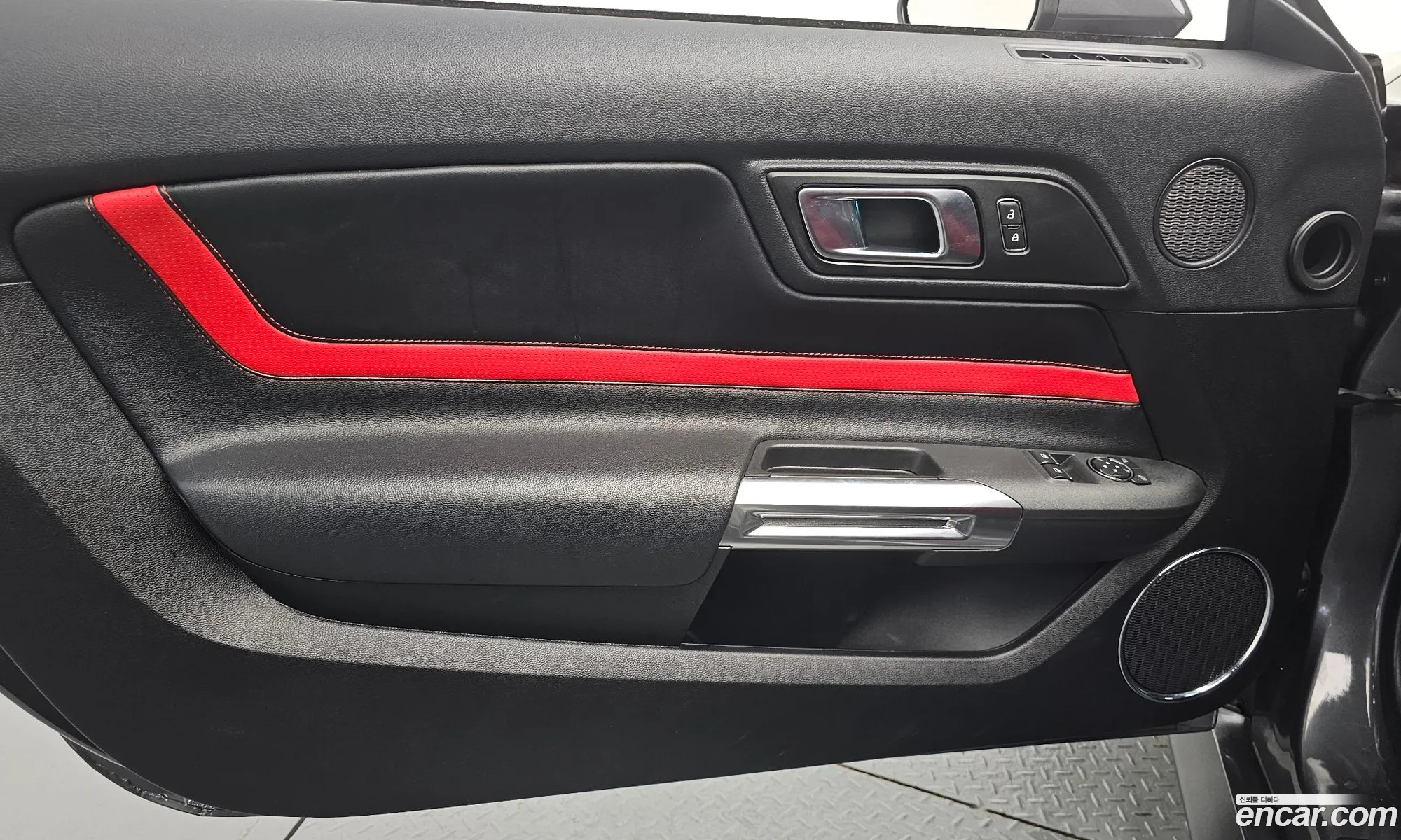 Ford Mustang 2022 — 6