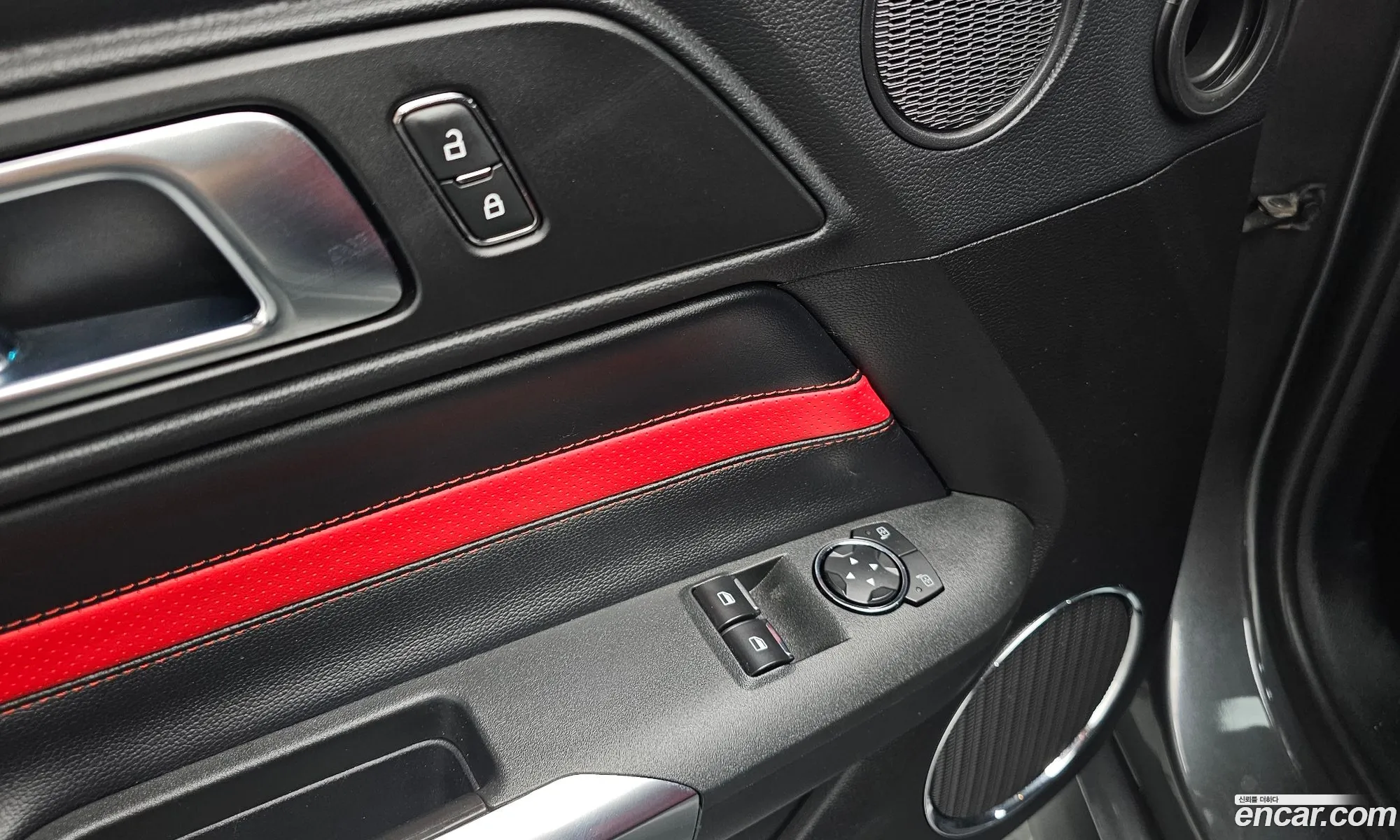 Ford Mustang 2022 — 10