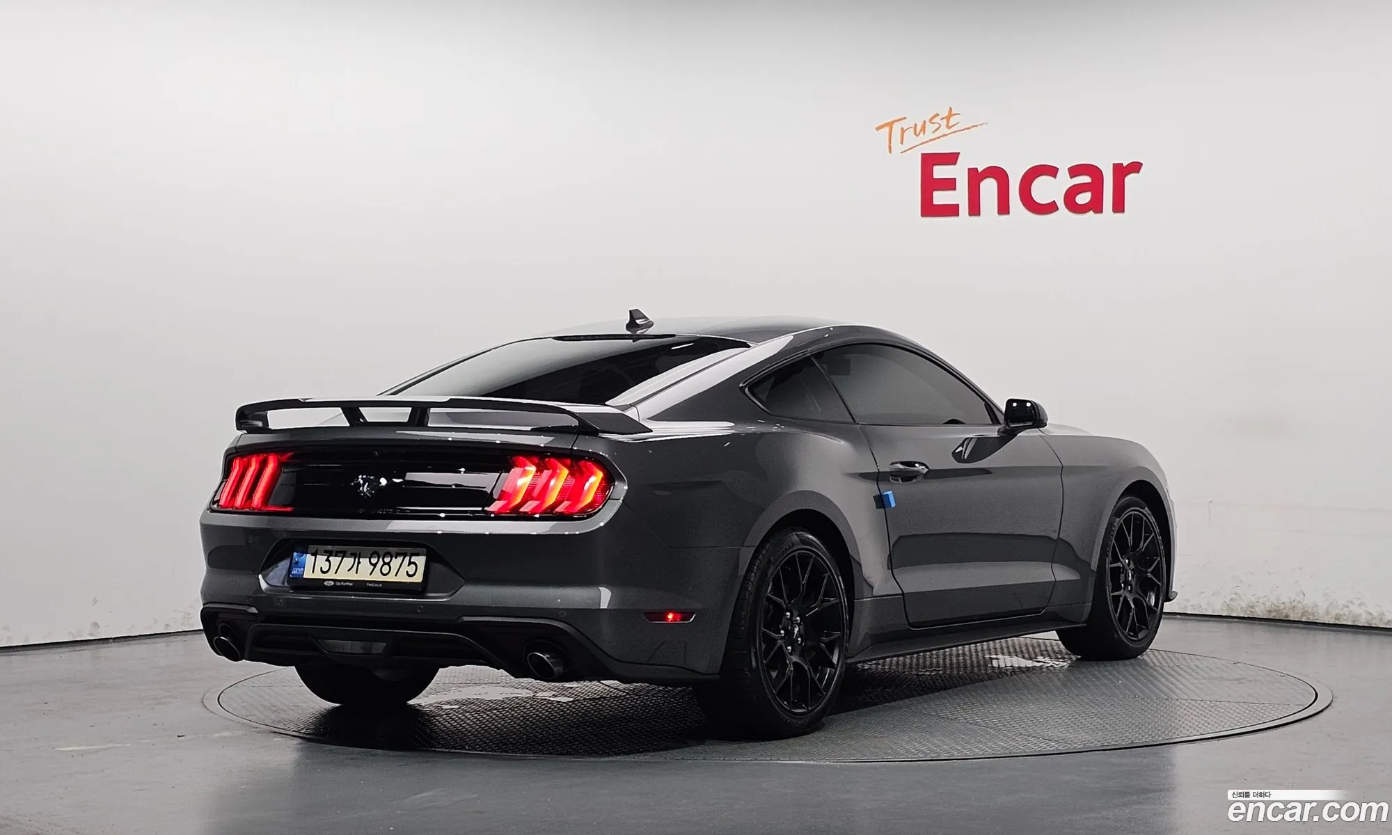Ford Mustang 2022 — 14