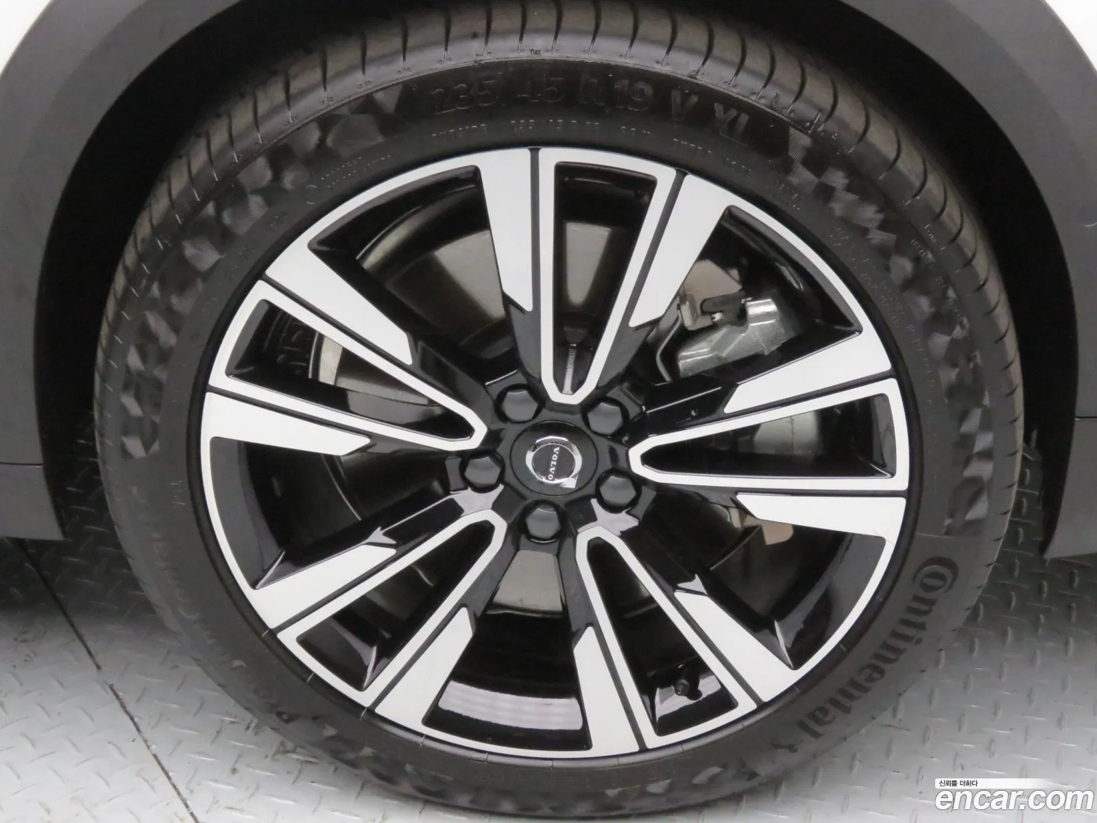 Volvo V60 Cross Country 2026 — 18