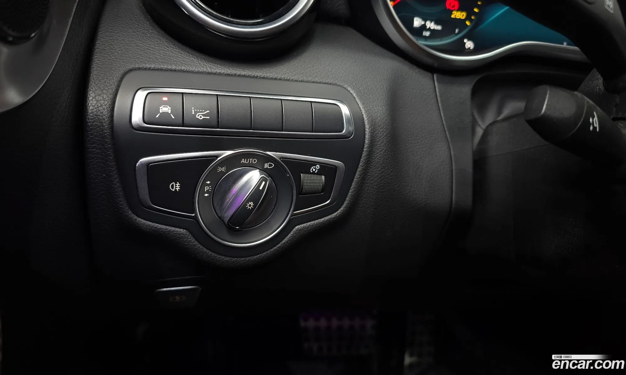 Mercedes-Benz C-Class W205 2020 — 10