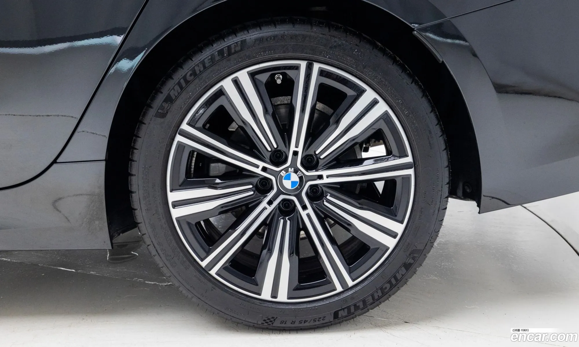 BMW 3 Series 2025 — 8
