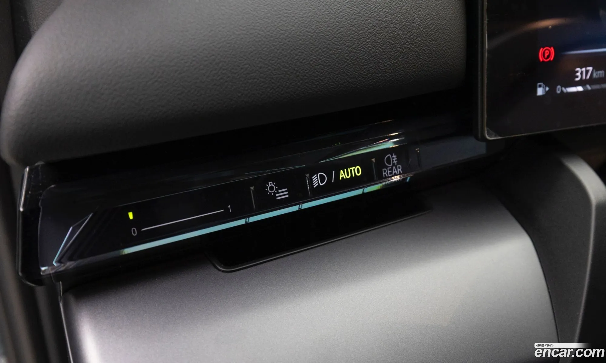 BMW 5 Series 2025 — 17