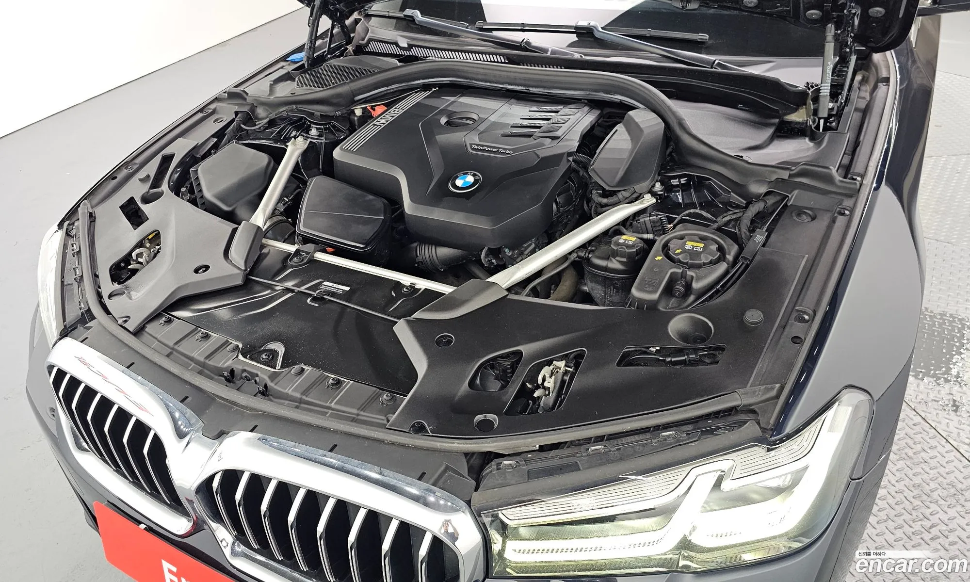BMW 5 Series 2022 WBA71BH08NWX80889 — 23
